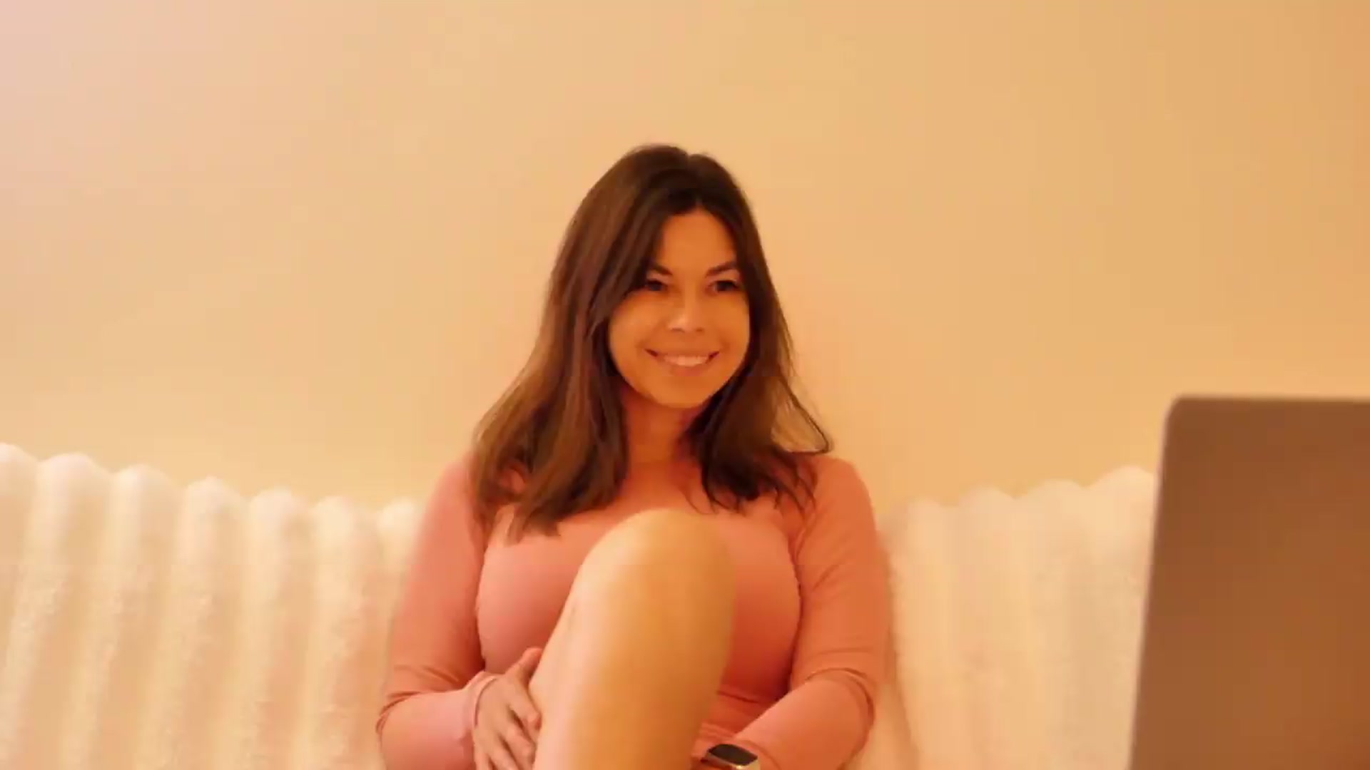 Gallery image thumbnail from KATEELIFE's myfreecams stream on, 09/01/2026, 24:22 image 15 of 20