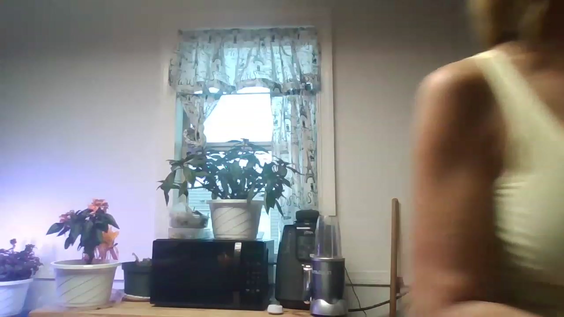 Gallery image thumbnail from KENNEDYLOVE69's myfreecams stream on, 11/16/2022, 20:38 image 18 of 20
