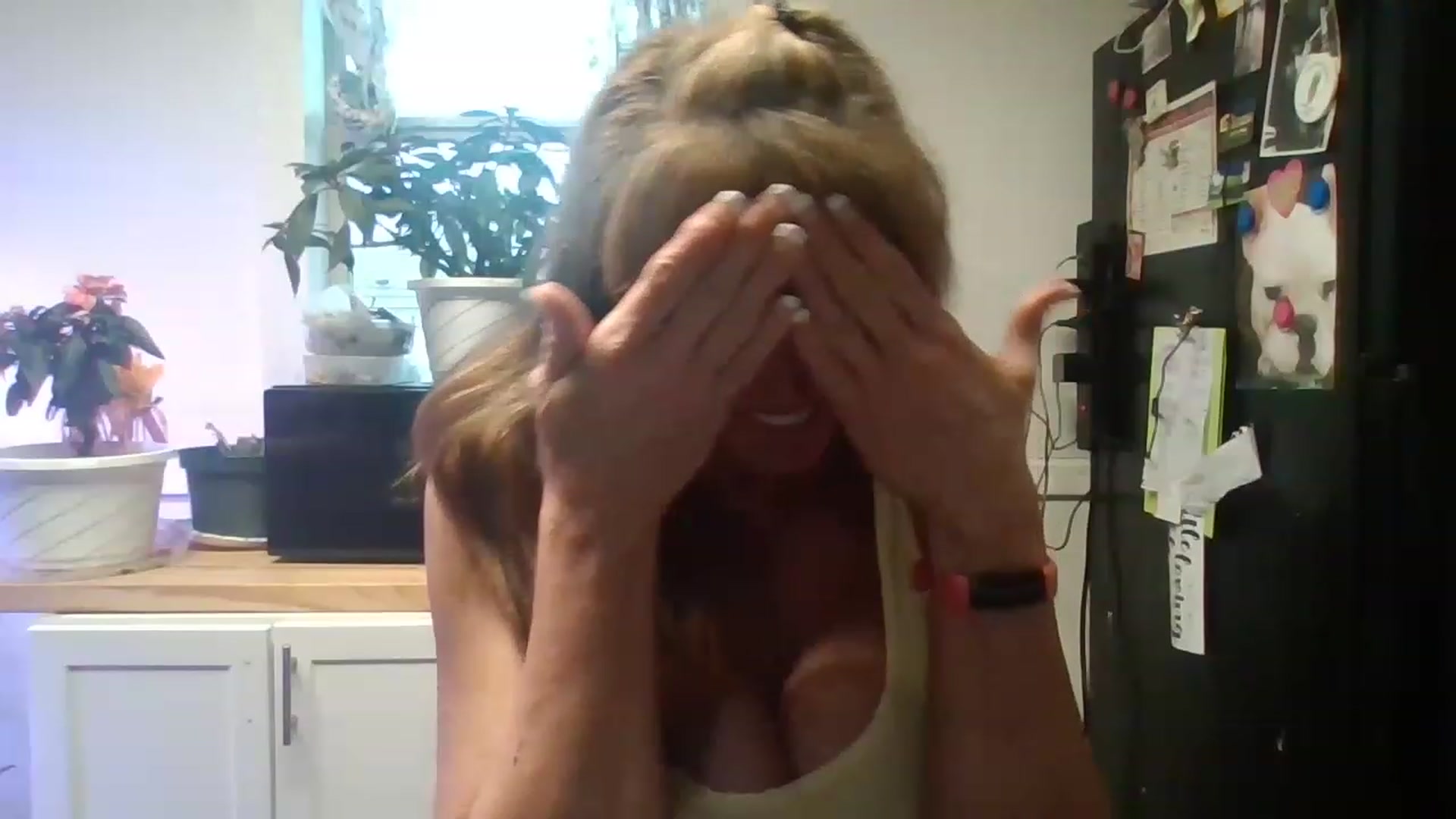 Gallery image thumbnail from KENNEDYLOVE69's myfreecams stream on, 11/16/2022, 20:38 image 8 of 20