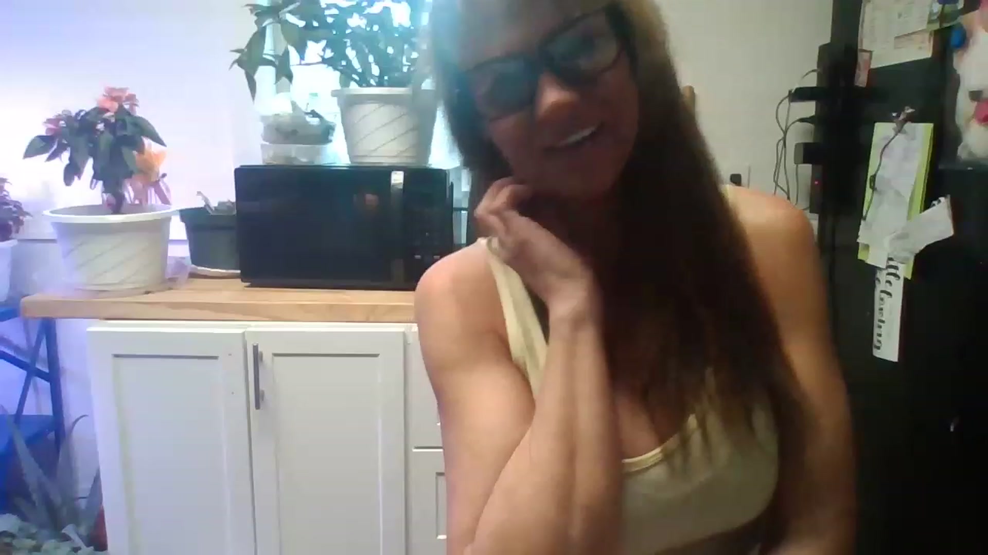 Gallery image thumbnail from KENNEDYLOVE69's myfreecams stream on, 11/16/2022, 20:38 image 2 of 20
