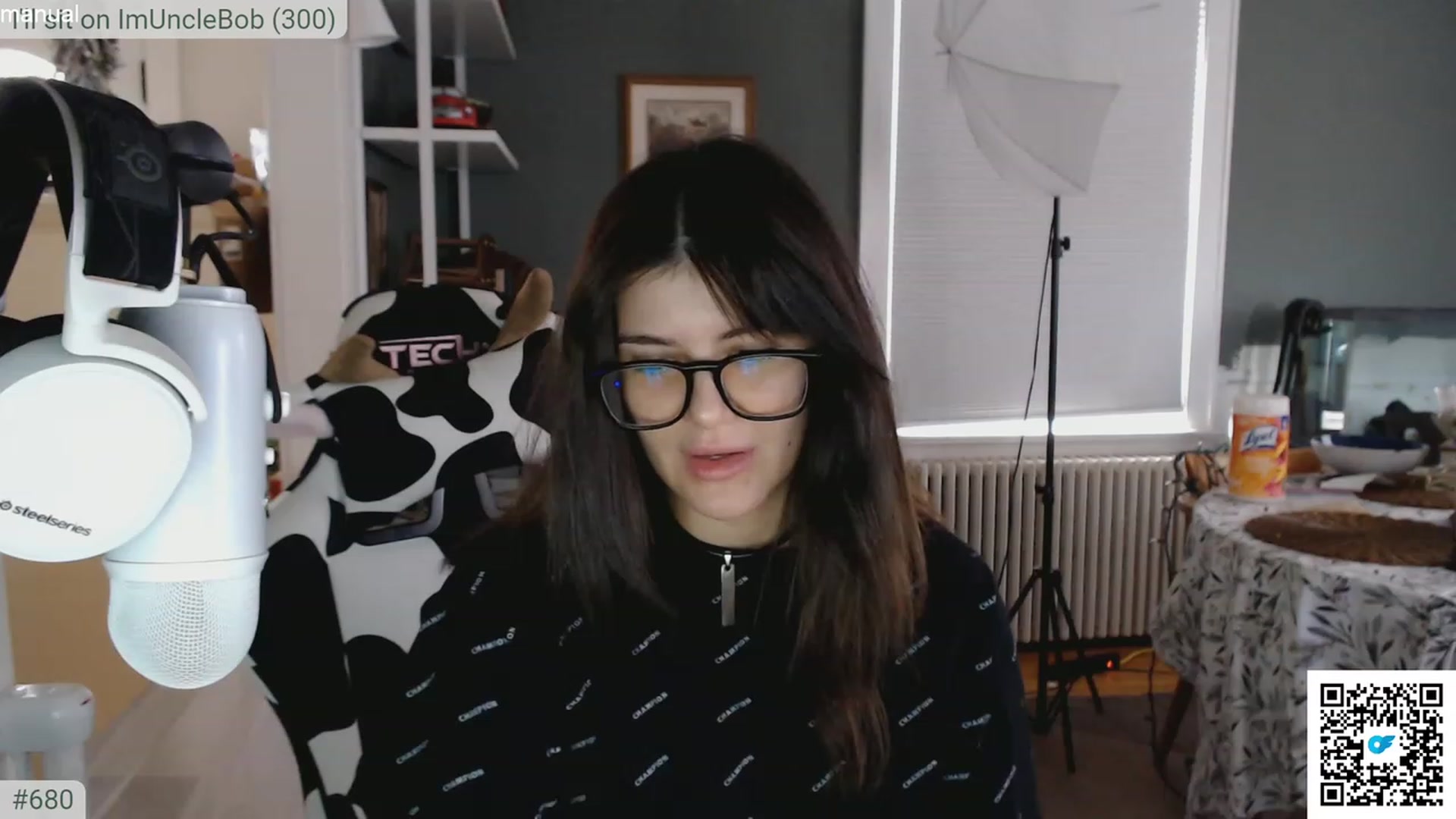 Gallery image thumbnail from KEWuwu's myfreecams stream on, 11/18/2023, 21:26 image 4 of 20