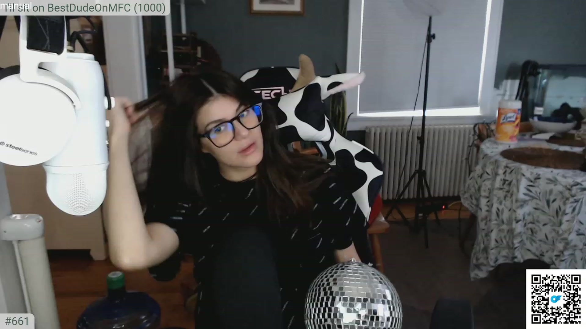 Gallery image thumbnail from KEWuwu's myfreecams stream on, 11/18/2023, 21:26 image 16 of 20