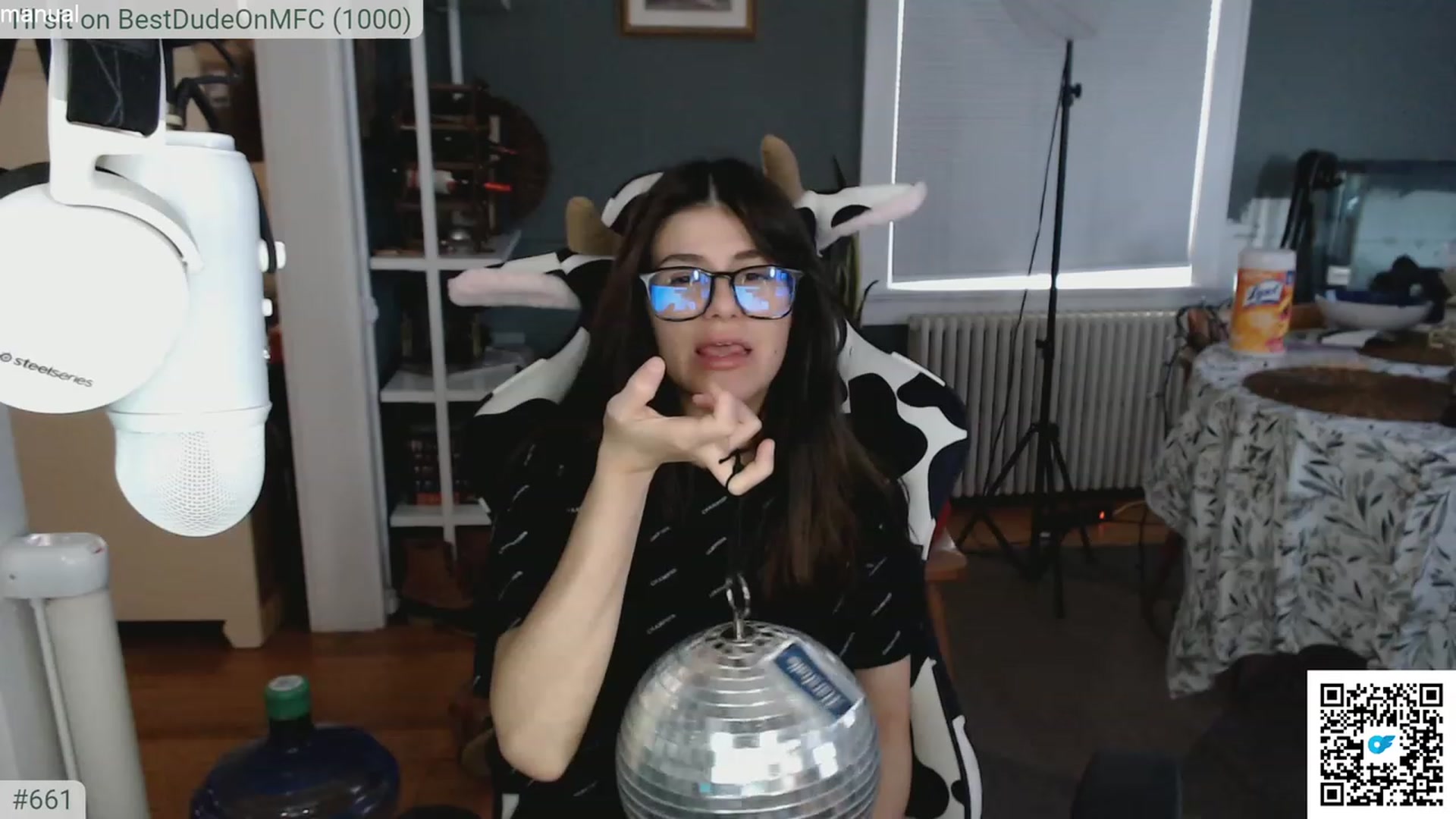 Gallery image thumbnail from KEWuwu's myfreecams stream on, 11/18/2023, 21:26 image 17 of 20