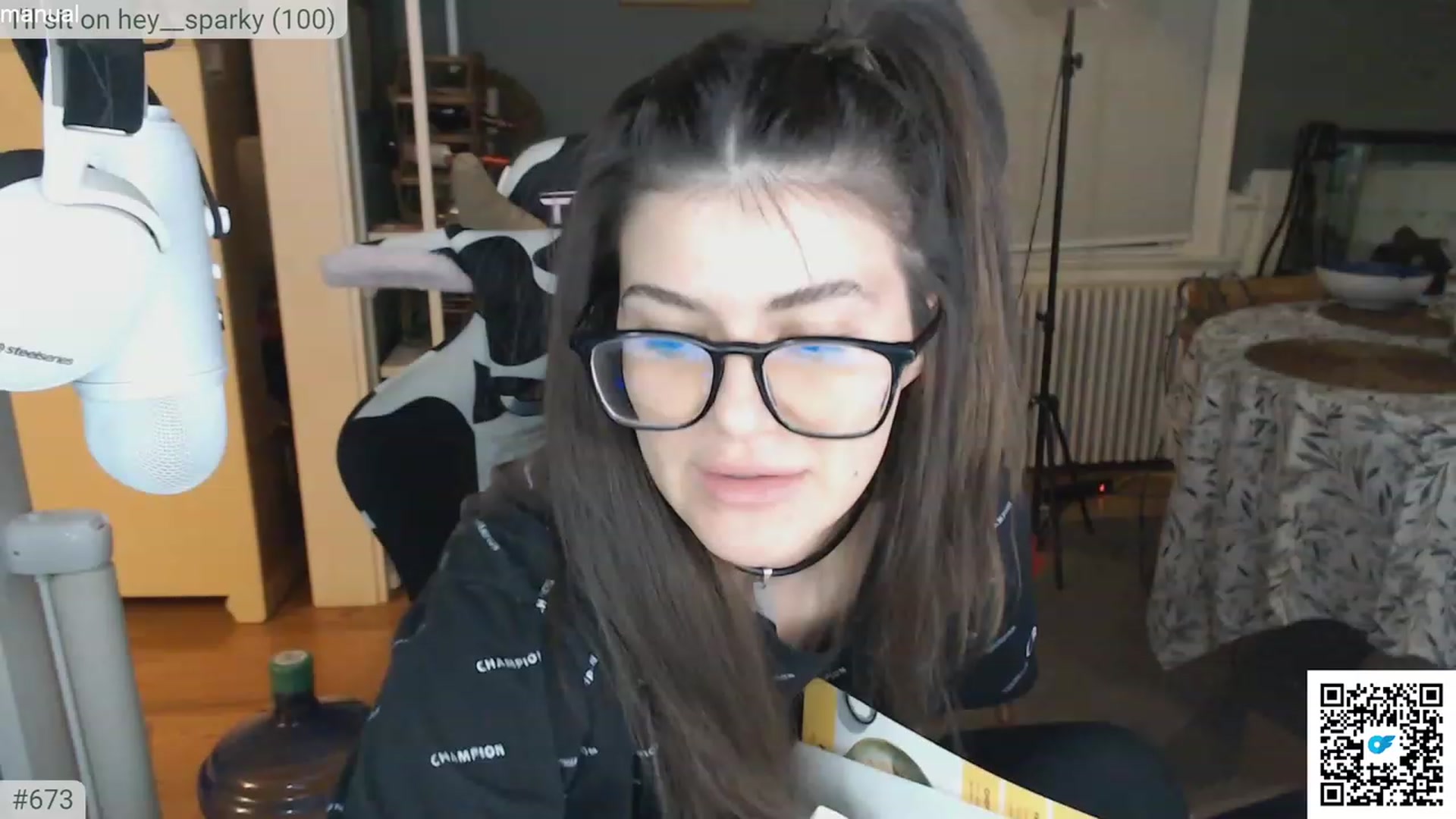 Gallery image thumbnail from KEWuwu's myfreecams stream on, 11/19/2023, 01:20 image 4 of 20