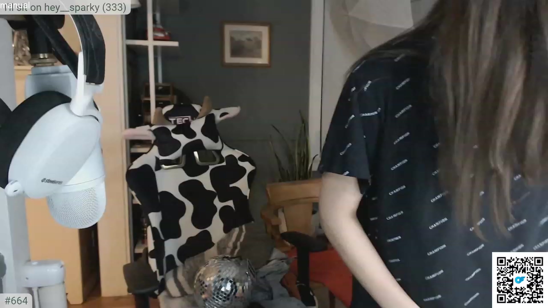 Gallery image thumbnail from KEWuwu's myfreecams stream on, 11/19/2023, 01:20 image 13 of 20