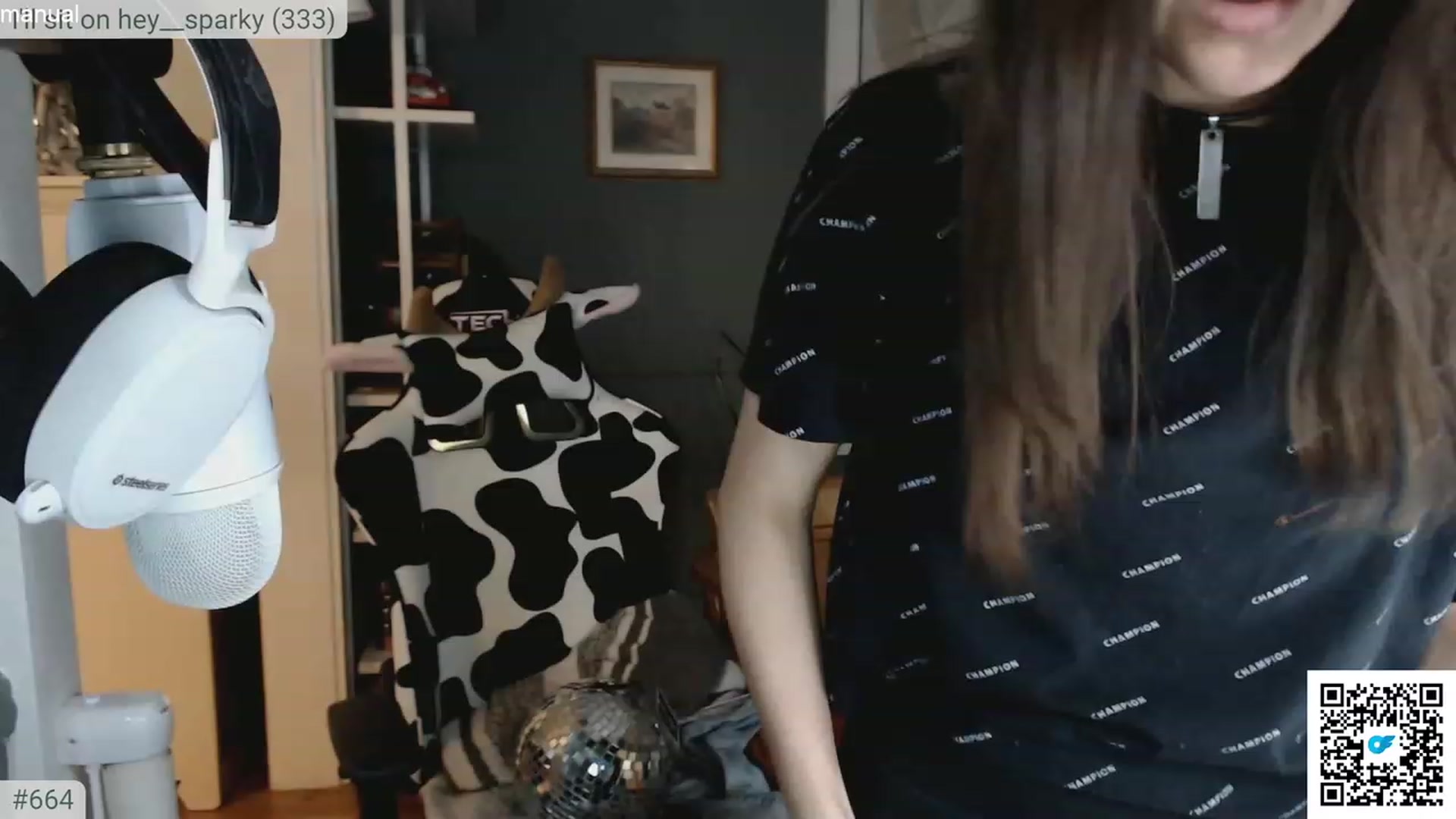 Gallery image thumbnail from KEWuwu's myfreecams stream on, 11/19/2023, 01:20 image 15 of 20