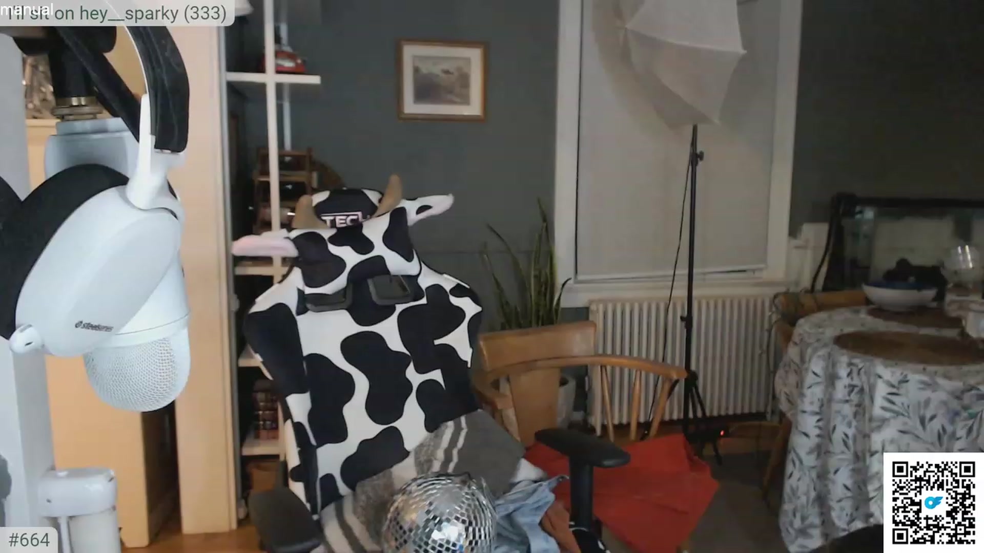 Gallery image thumbnail from KEWuwu's myfreecams stream on, 11/19/2023, 01:20 image 11 of 20