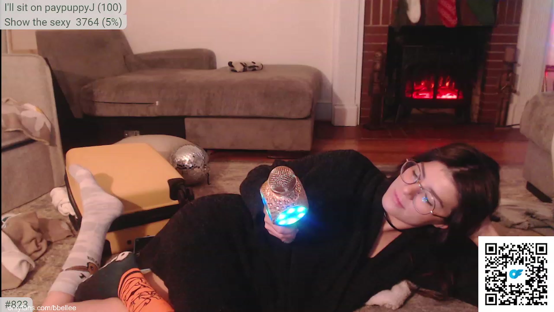 Gallery image thumbnail from KEWuwu's myfreecams stream on, 11/26/2023, 01:18 image 4 of 20