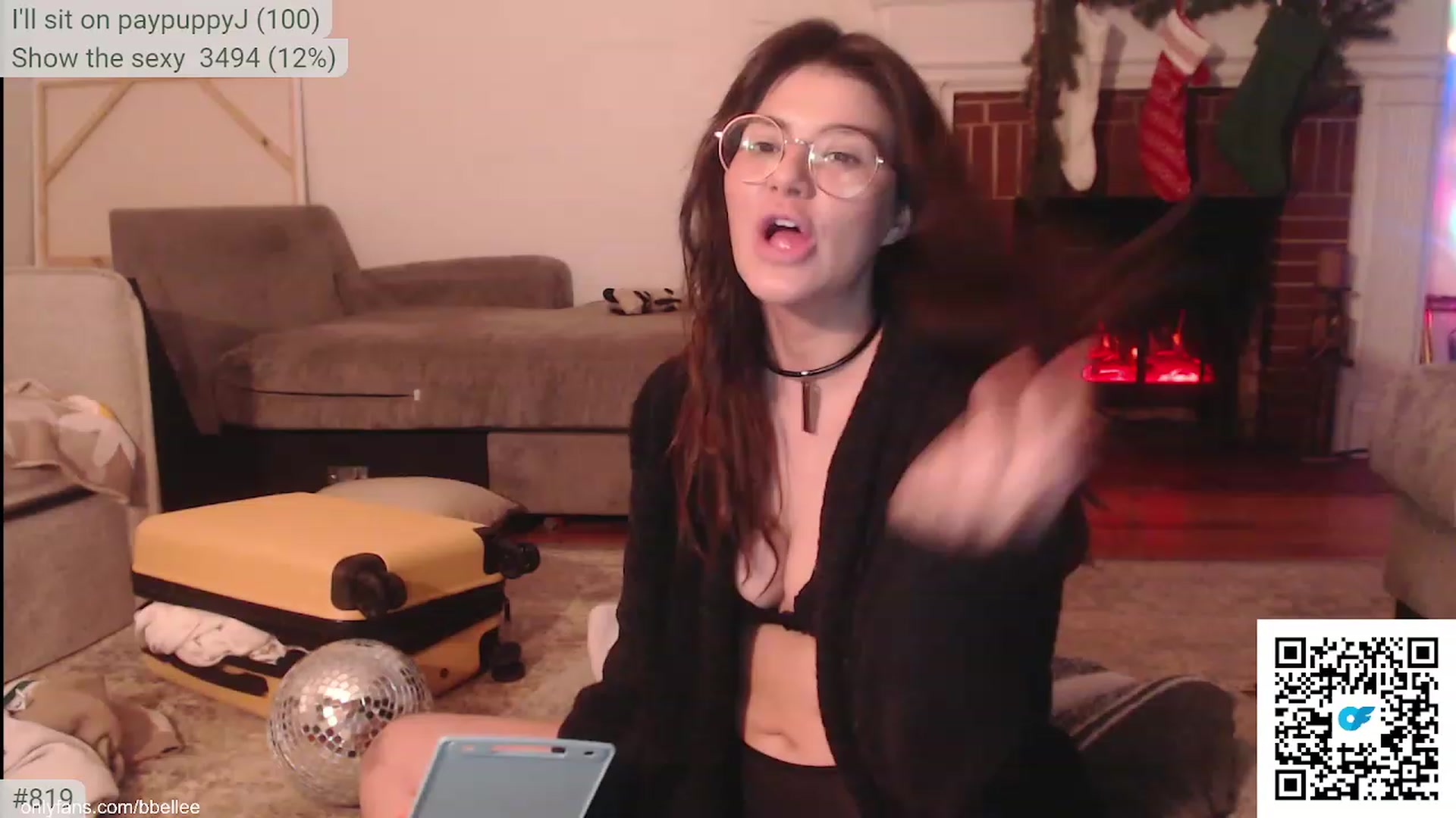 Gallery image thumbnail from KEWuwu's myfreecams stream on, 11/26/2023, 01:18 image 17 of 20