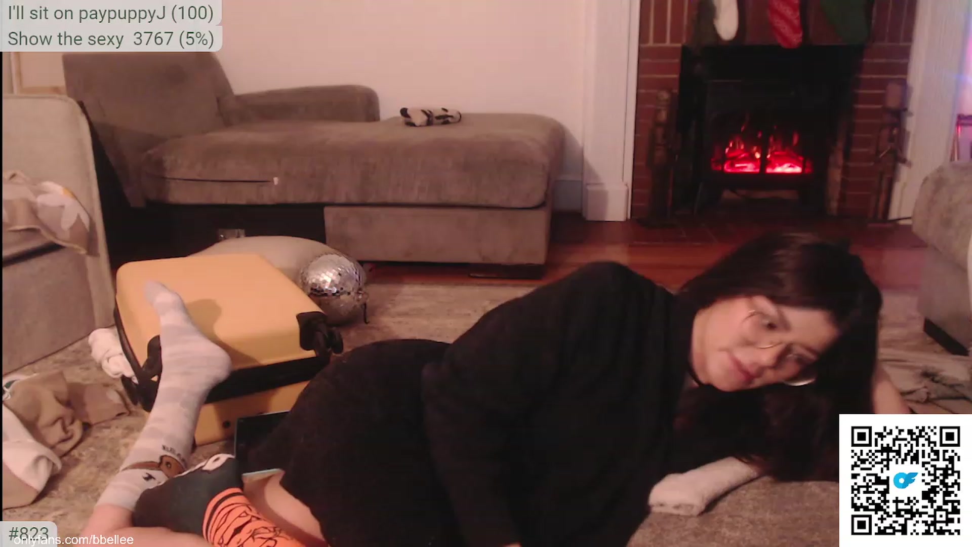 Gallery image thumbnail from KEWuwu's myfreecams stream on, 11/26/2023, 01:18 image 3 of 20
