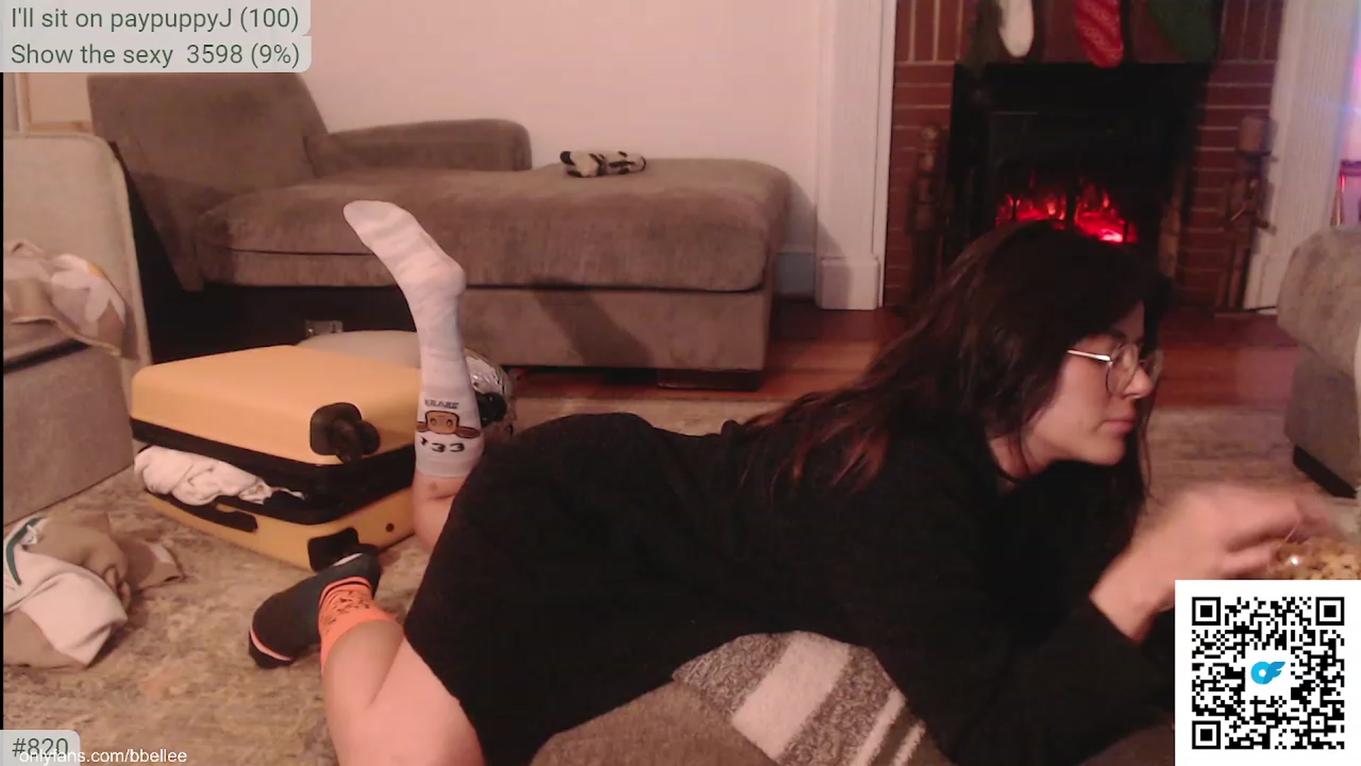 Gallery image thumbnail from KEWuwu's myfreecams stream on, 11/26/2023, 01:18 image 14 of 20