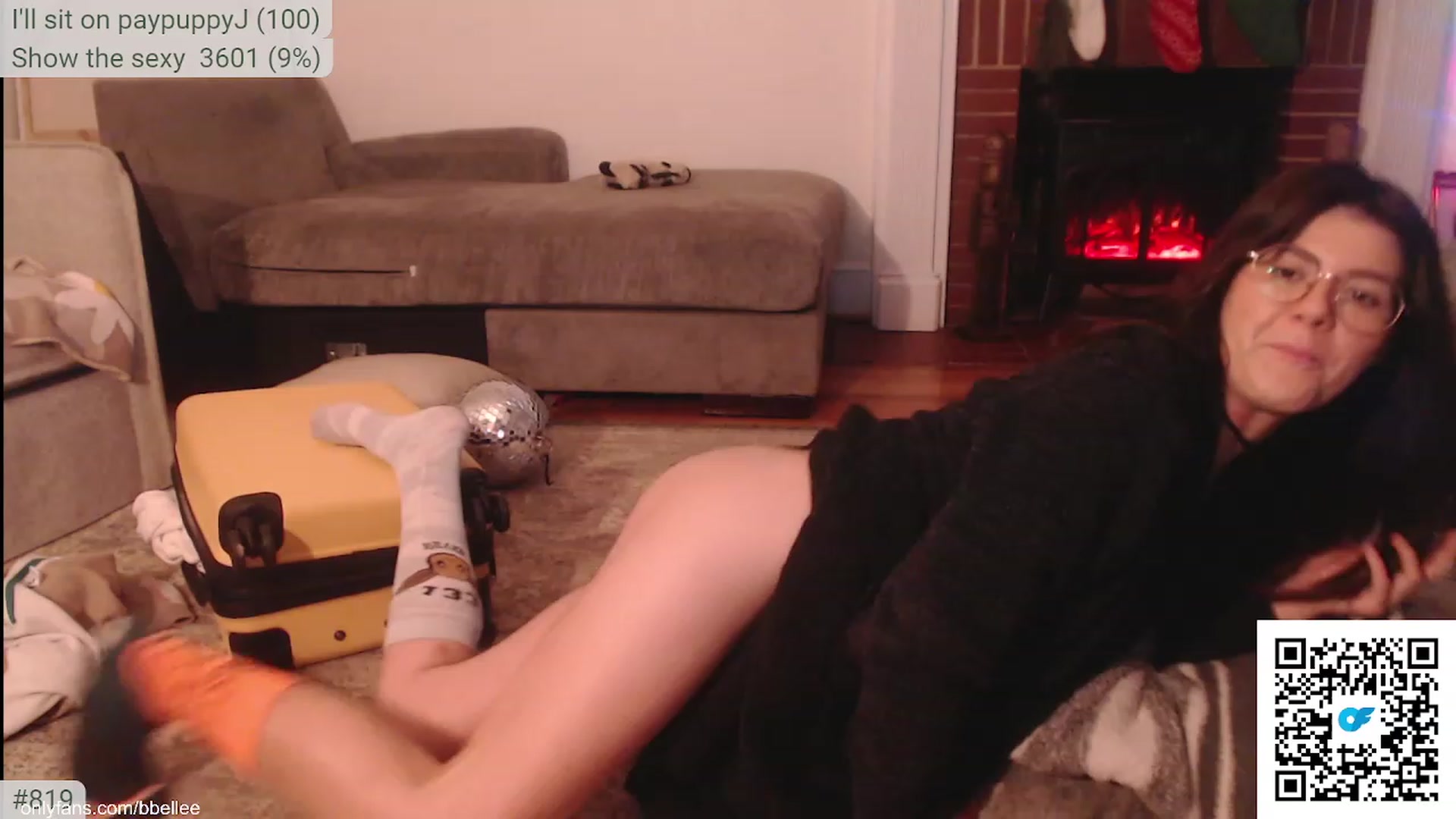 Gallery image thumbnail from KEWuwu's myfreecams stream on, 11/26/2023, 01:18 image 12 of 20