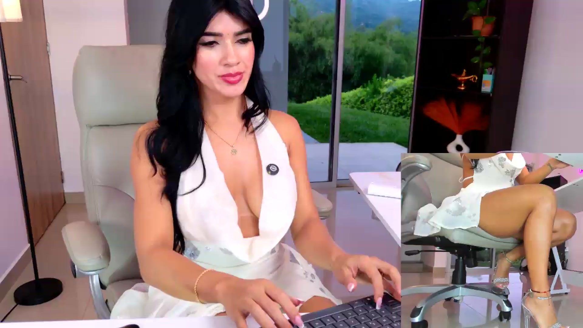 Gallery image thumbnail from KIMBERLY___'s myfreecams stream on, 05/28/2026, 23:03 image 12 of 20