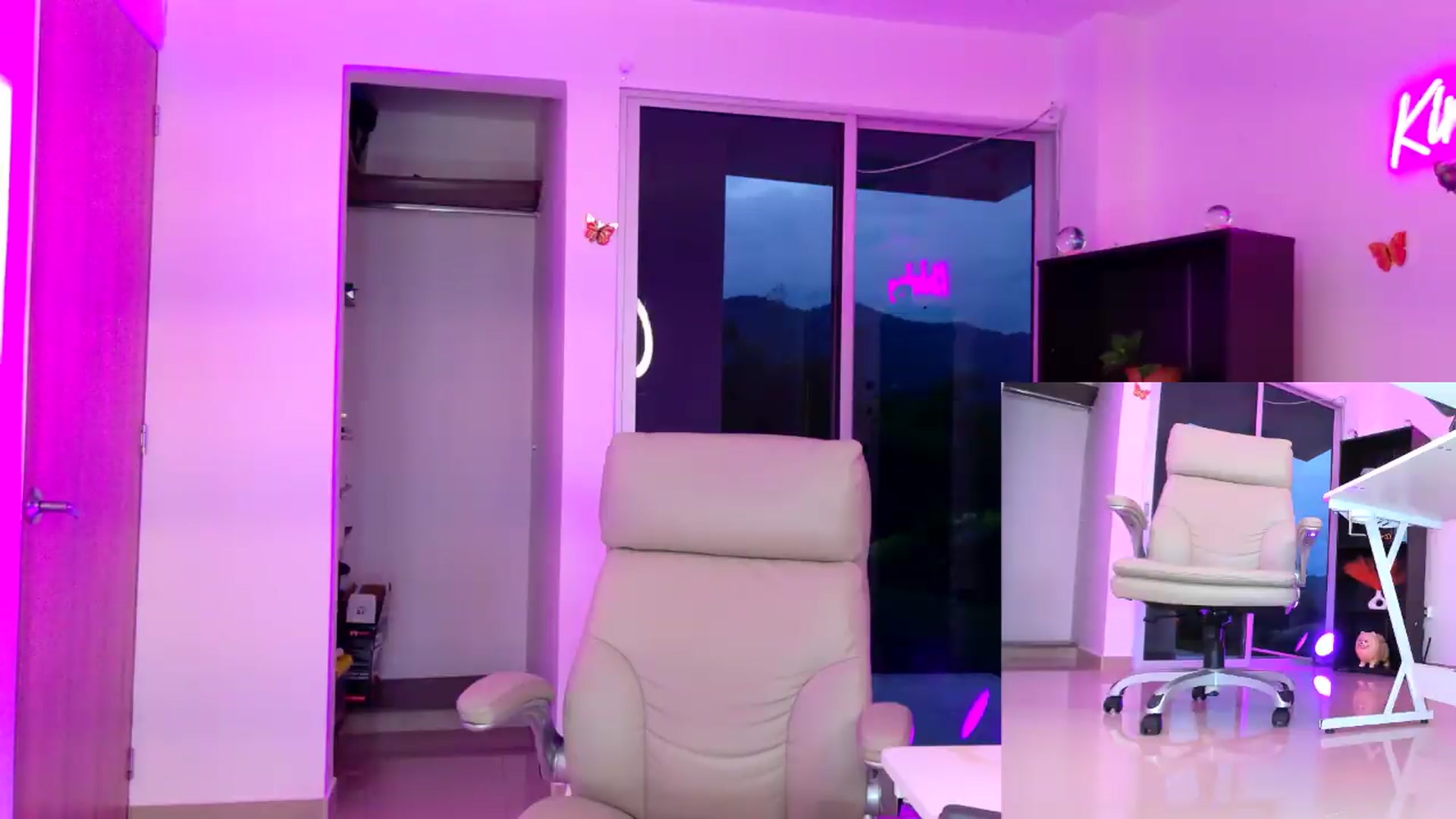 Gallery image thumbnail from KIMBERLY___'s myfreecams stream on, 06/02/2026, 01:06 image 2 of 20