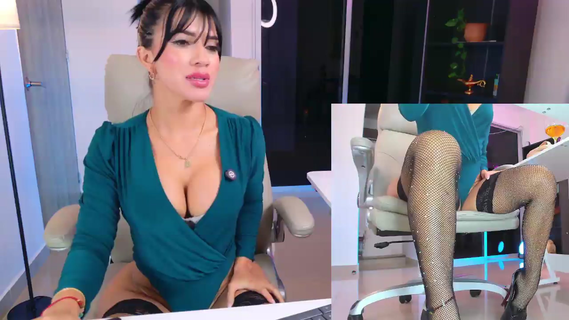 Gallery image thumbnail from KIMBERLY___'s myfreecams stream on, 06/03/2026, 23:46 image 11 of 20