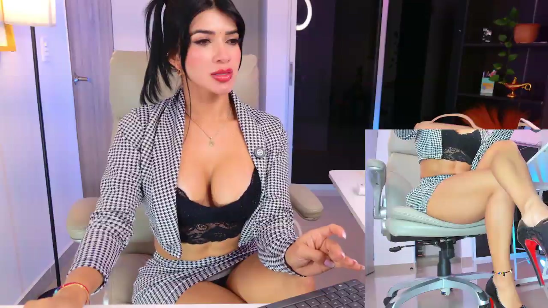 Gallery image thumbnail from KIMBERLY___'s myfreecams stream on, 06/11/2026, 01:49 image 19 of 20