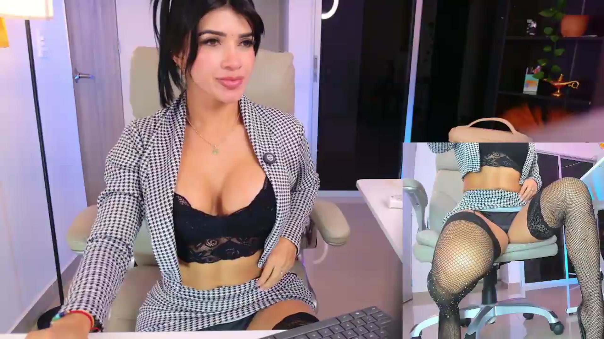 Gallery image thumbnail from KIMBERLY___'s myfreecams stream on, 06/11/2026, 01:49 image 12 of 20