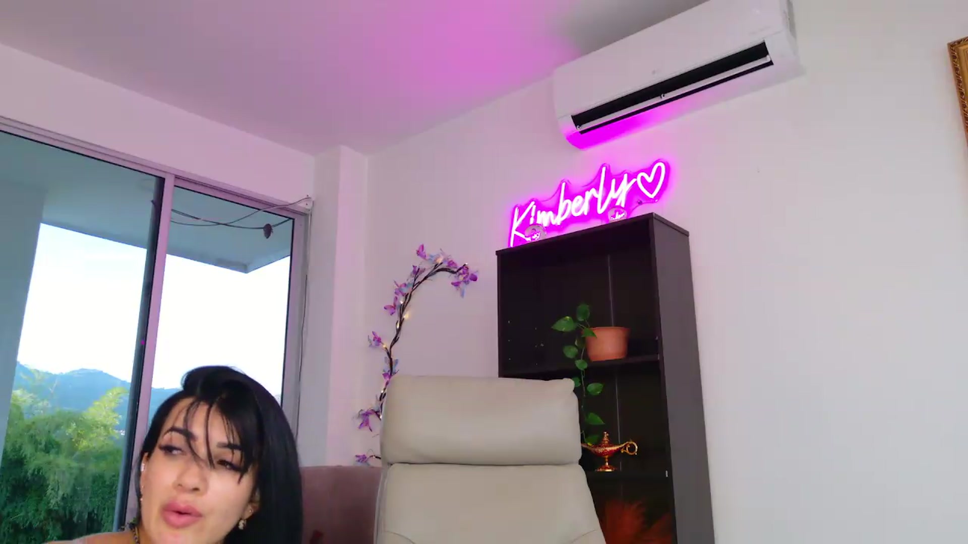 Gallery image thumbnail from KIMBERLY___'s myfreecams stream on, 06/13/2026, 24:32 image 8 of 20