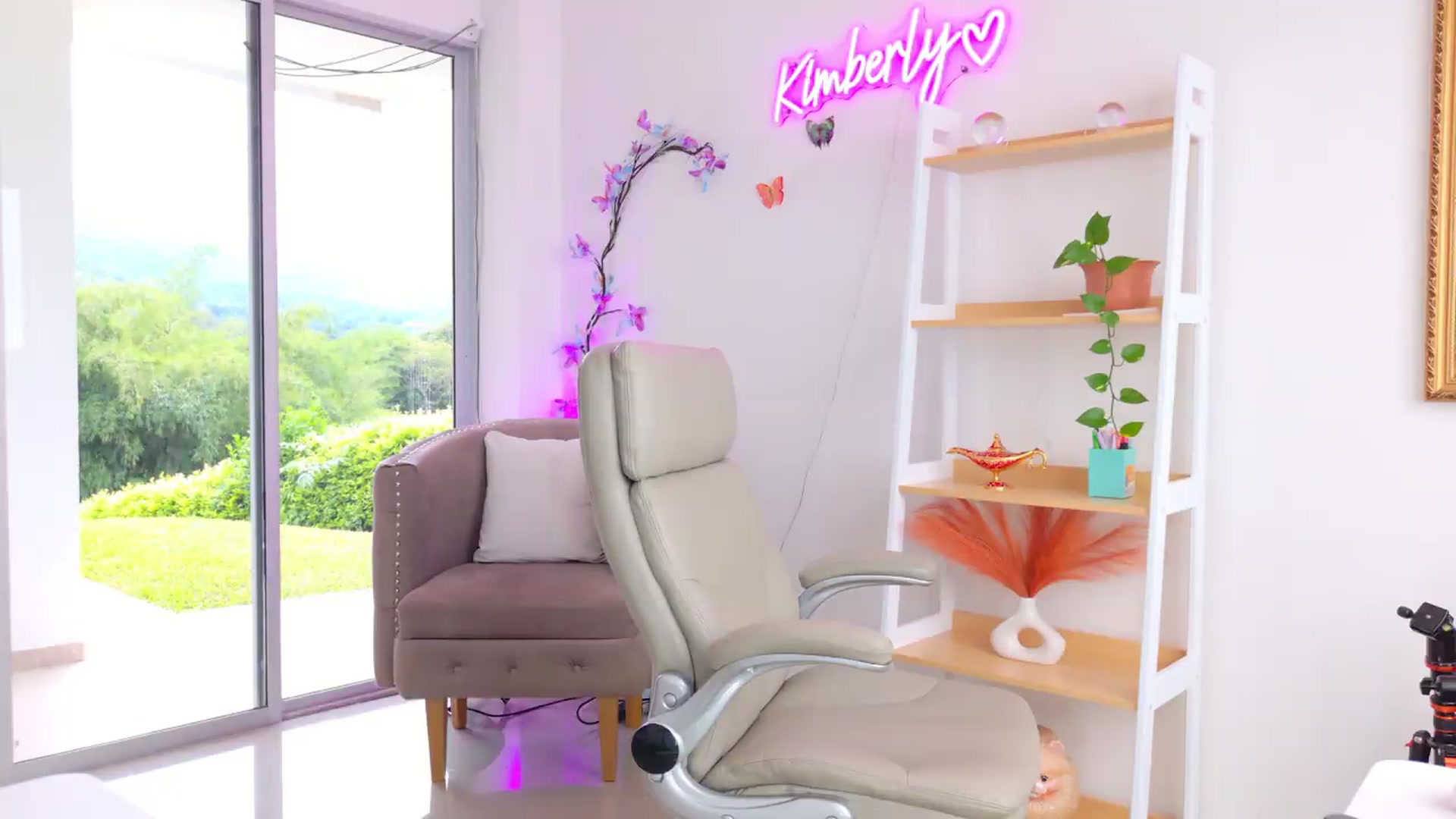 Gallery image thumbnail from KIMBERLY___'s myfreecams stream on, 06/14/2026, 16:16 image 6 of 20
