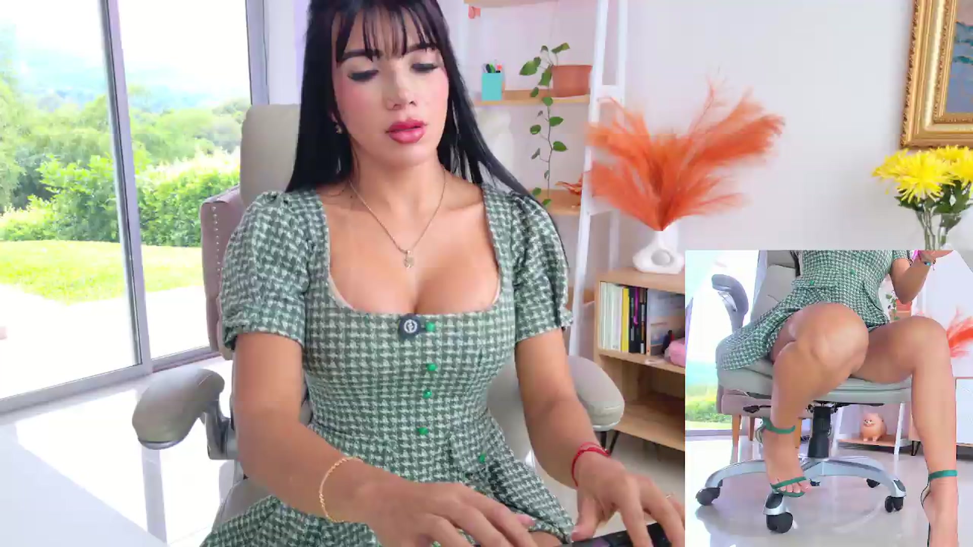 Gallery image thumbnail from KIMBERLY___'s myfreecams stream on, 07/11/2026, 15:45 image 14 of 20
