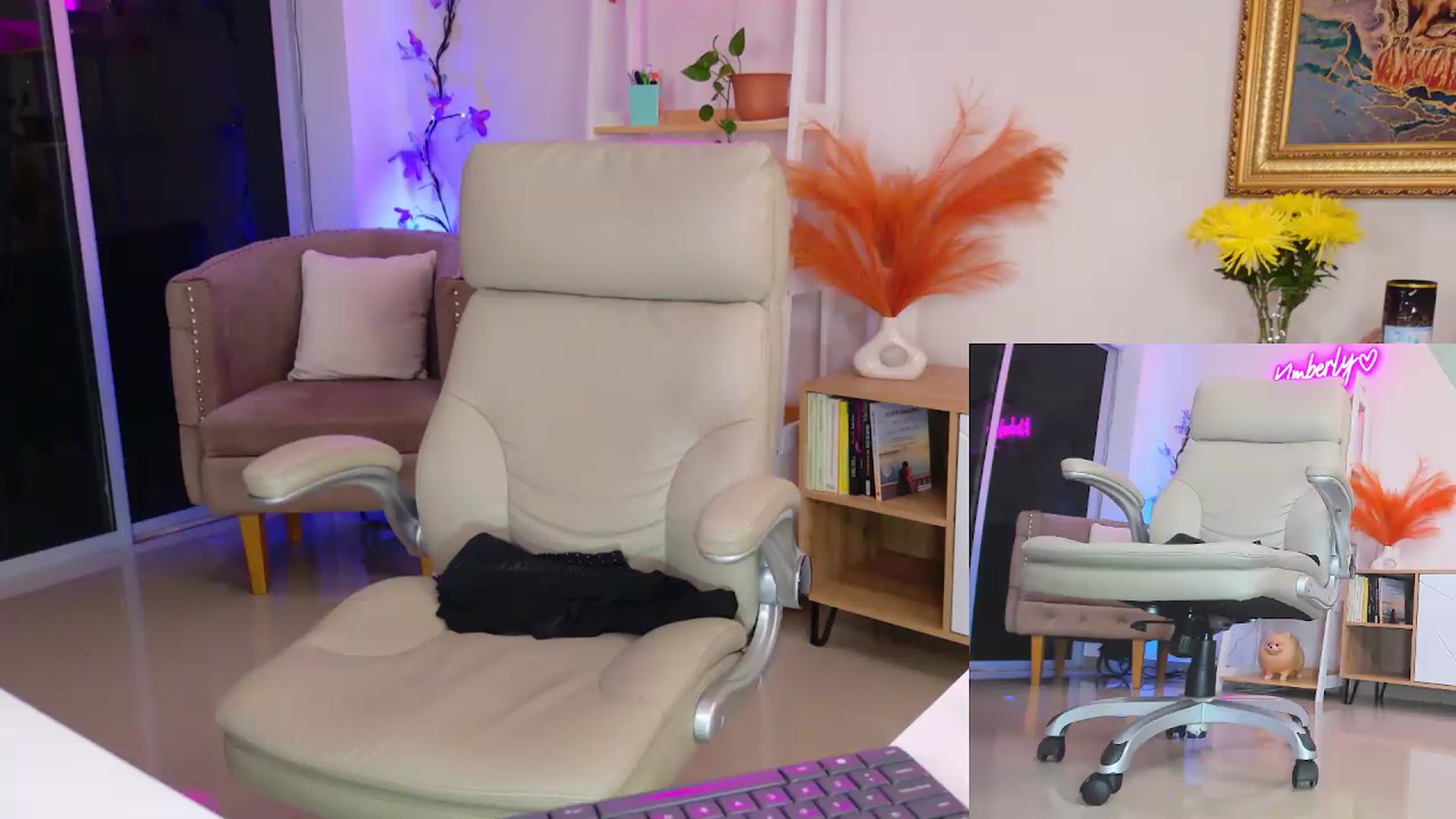 Gallery image thumbnail from KIMBERLY___'s myfreecams stream on, 07/13/2026, 23:59 image 19 of 20