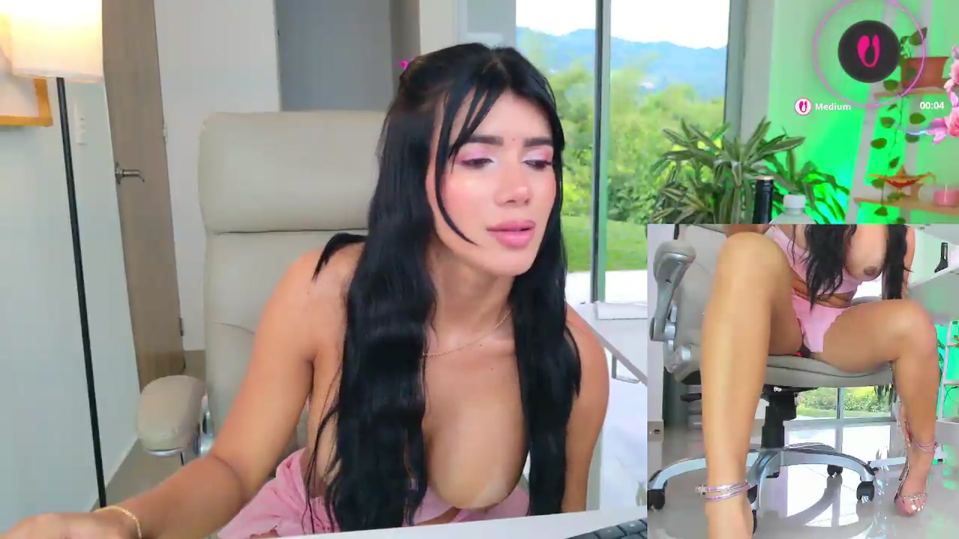 Gallery image thumbnail from KIMBERLY___'s myfreecams stream on, 08/19/2026, 20:53 image 19 of 20