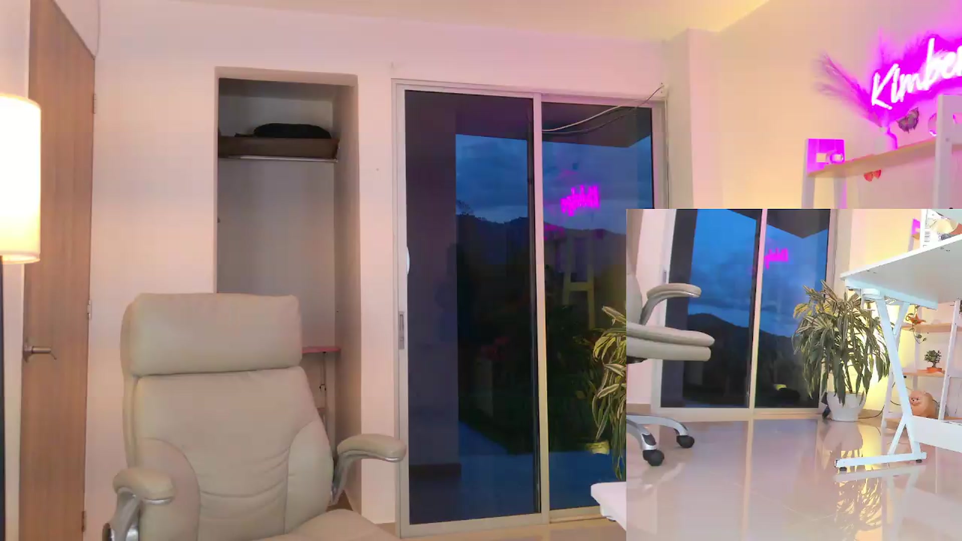 Gallery image thumbnail from KIMBERLY___'s myfreecams stream on, 09/04/2026, 24:10 image 14 of 20