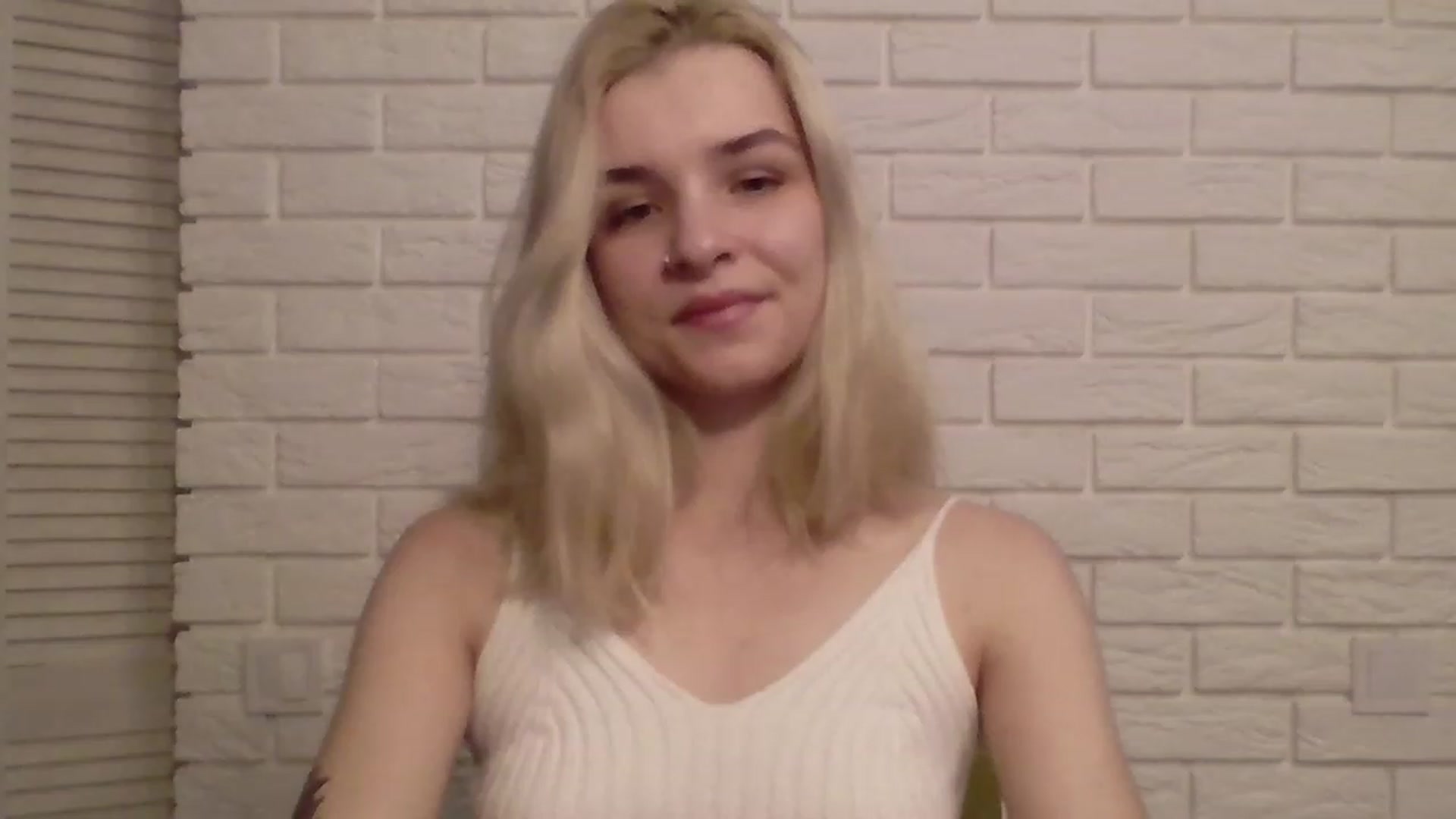 Gallery image thumbnail from KISSFM103's myfreecams stream on, 05/24/2023, 19:03 image 9 of 20