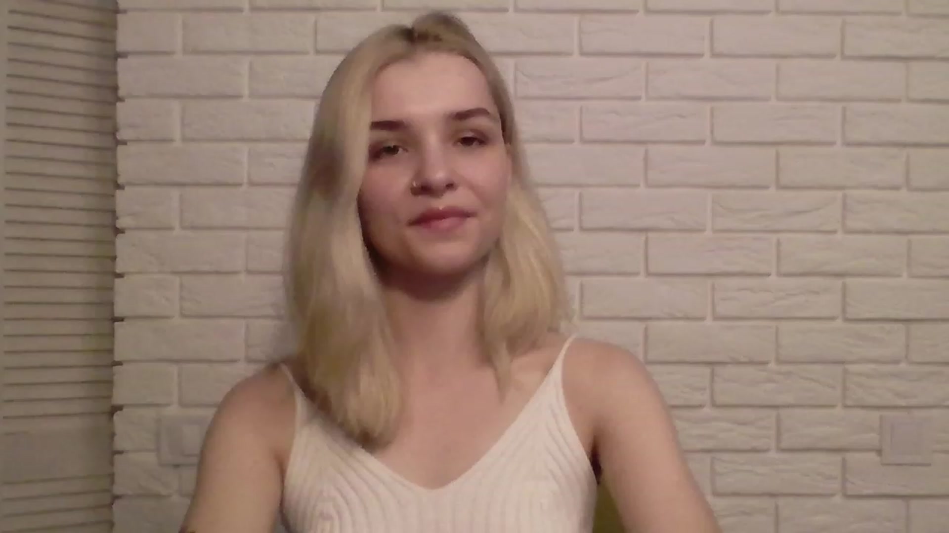 Gallery image thumbnail from KISSFM103's myfreecams stream on, 05/24/2023, 19:03 image 17 of 20