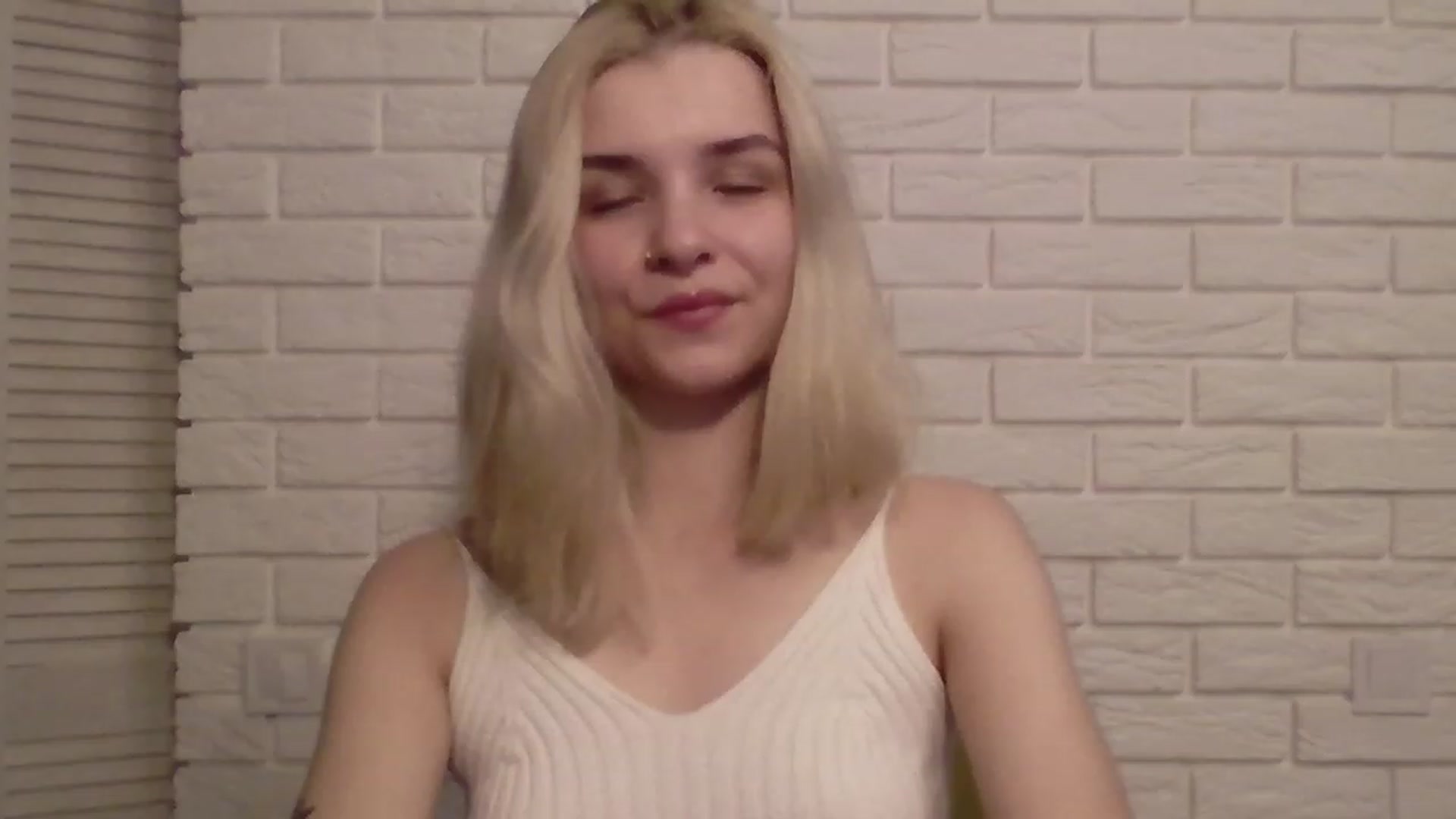 Gallery image thumbnail from KISSFM103's myfreecams stream on, 05/24/2023, 19:03 image 11 of 20