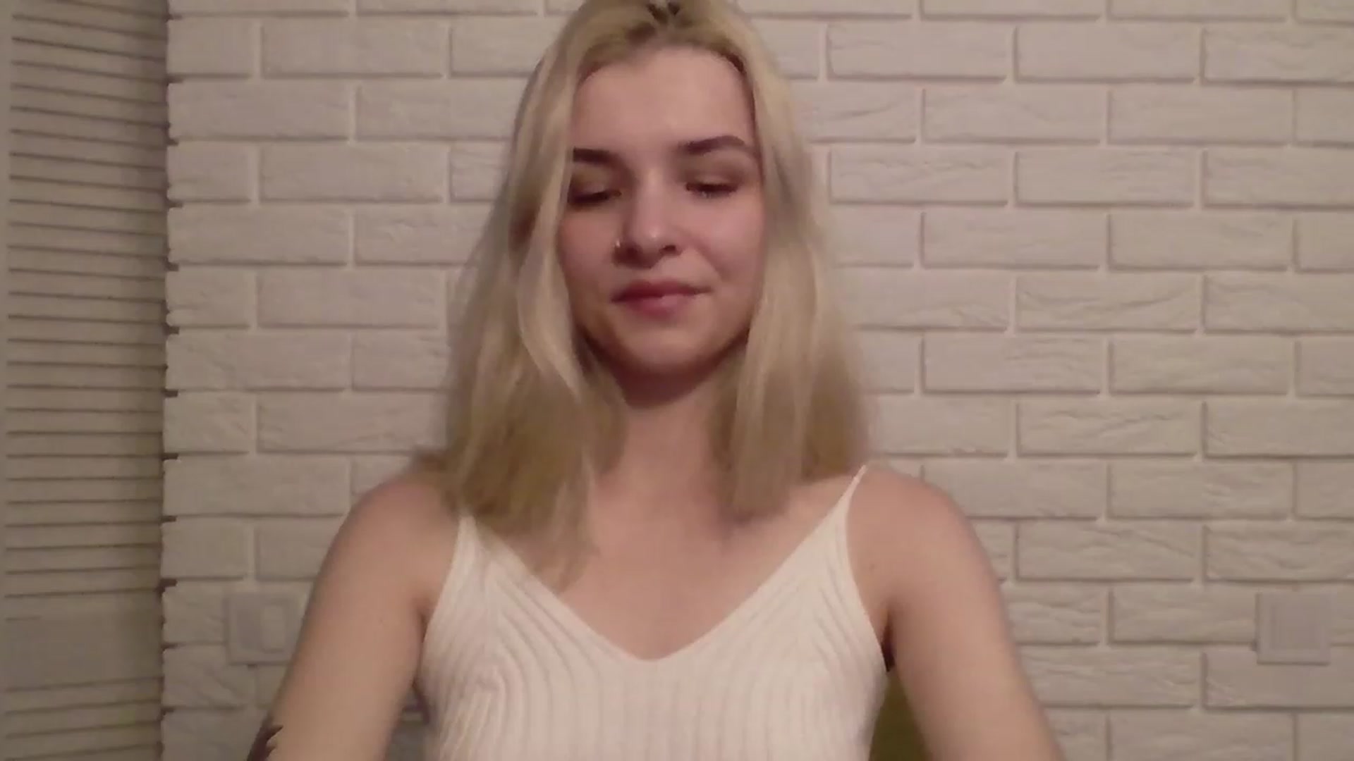 Gallery image thumbnail from KISSFM103's myfreecams stream on, 05/24/2023, 19:03 image 8 of 20