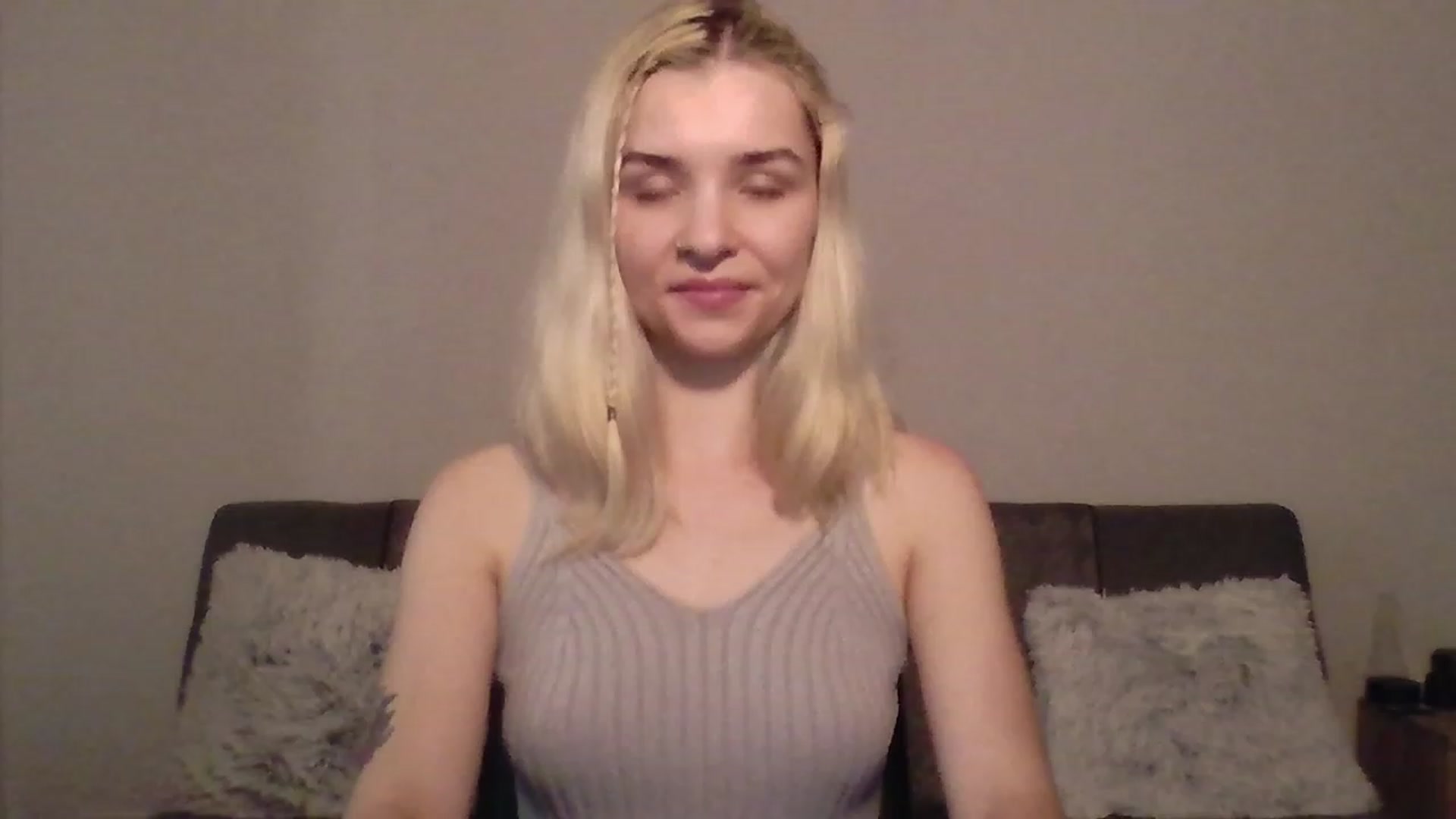 Gallery image thumbnail from KISSFM103's myfreecams stream on, 06/16/2023, 15:07 image 10 of 20