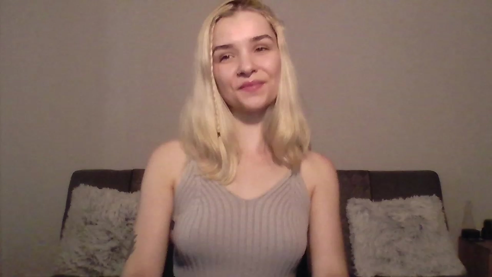 Gallery image thumbnail from KISSFM103's myfreecams stream on, 06/16/2023, 15:07 image 17 of 20