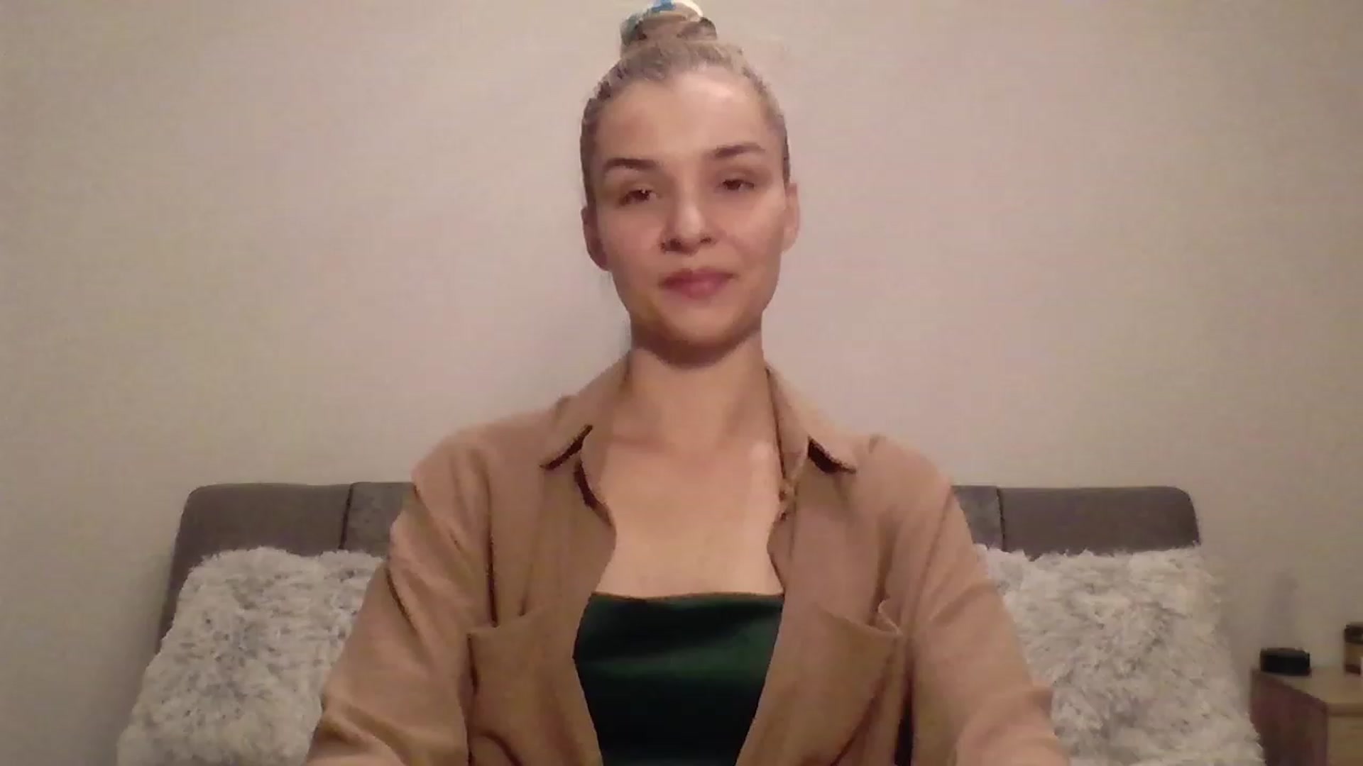 Gallery image thumbnail from KISSFM103's myfreecams stream on, 06/18/2023, 18:35 image 4 of 20