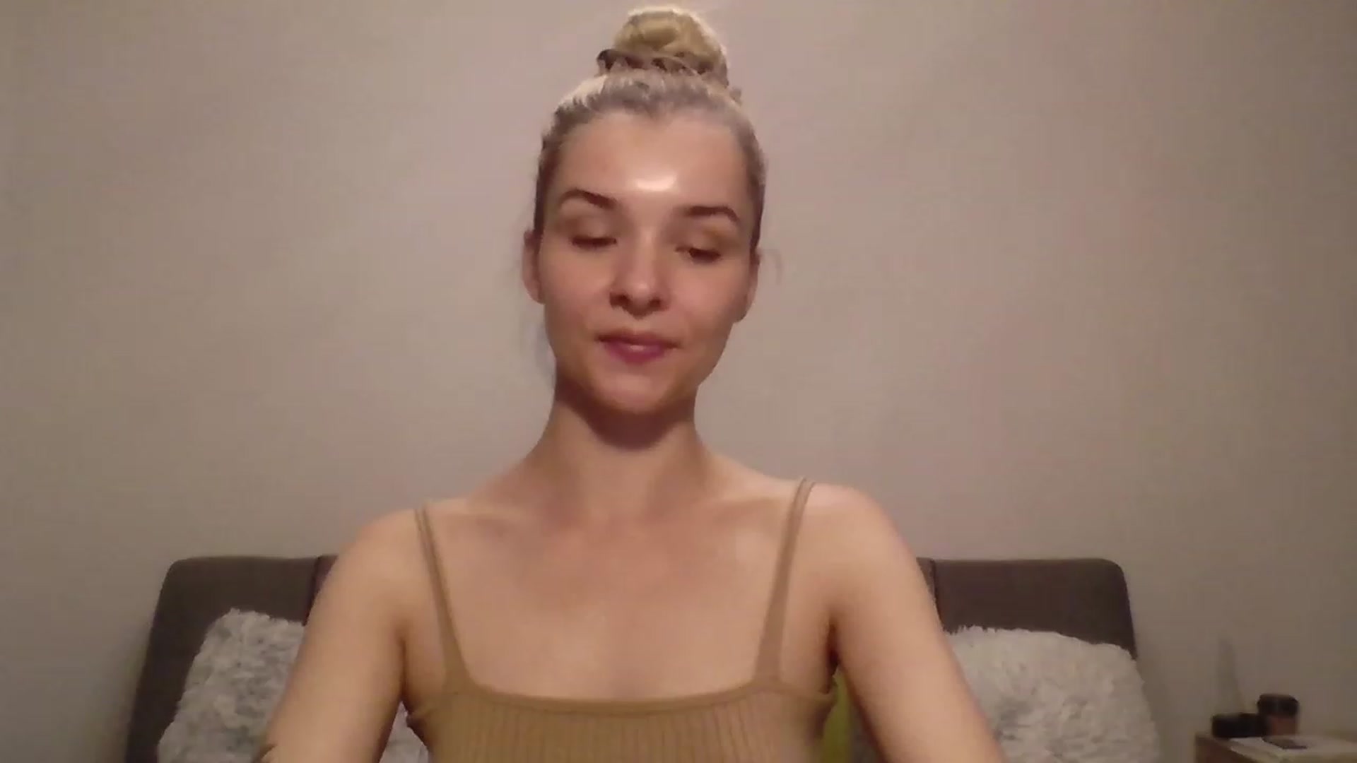 Gallery image thumbnail from KISSFM103's myfreecams stream on, 06/26/2023, 18:18 image 19 of 20