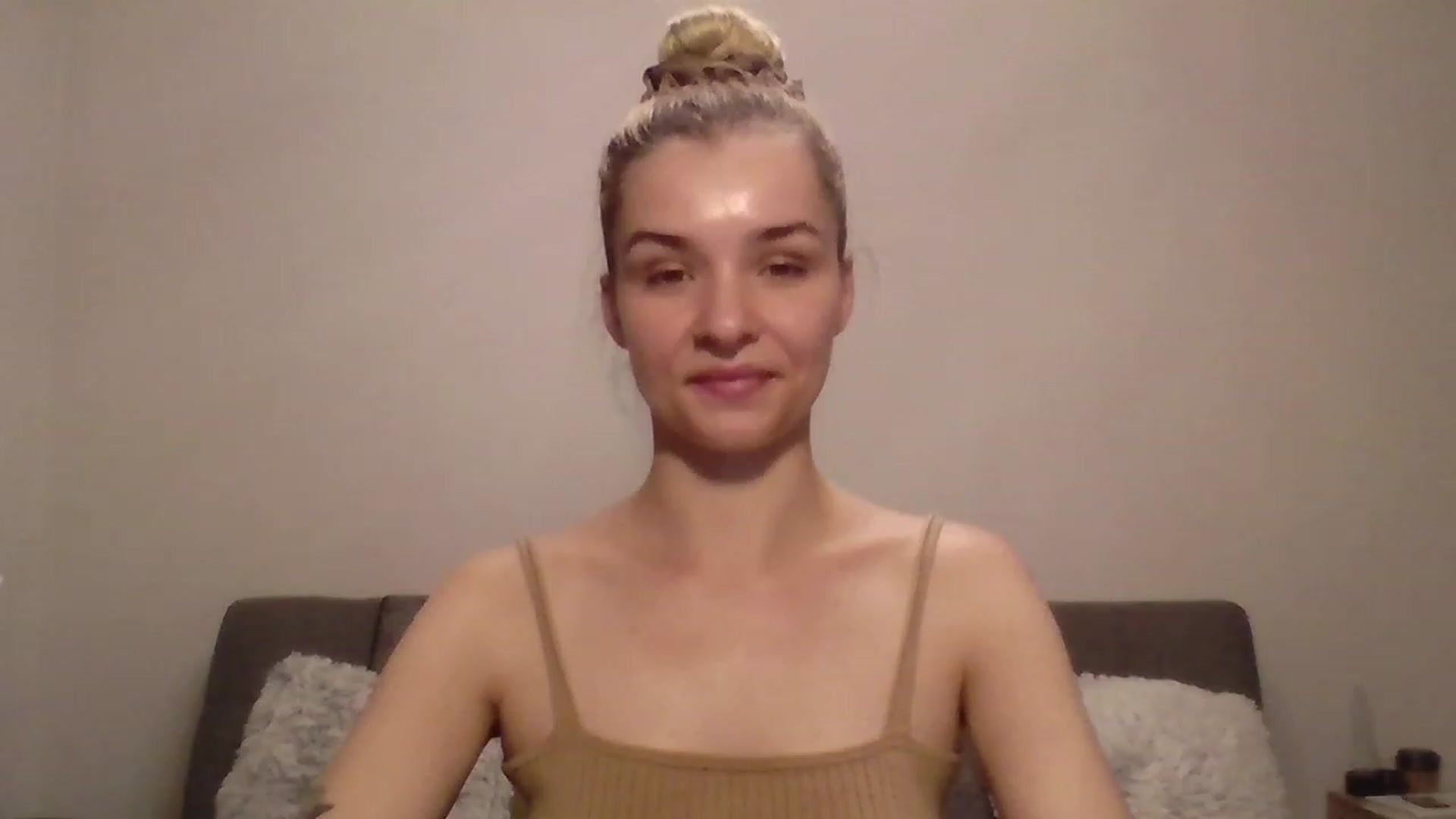 Gallery image thumbnail from KISSFM103's myfreecams stream on, 06/26/2023, 18:18 image 5 of 20