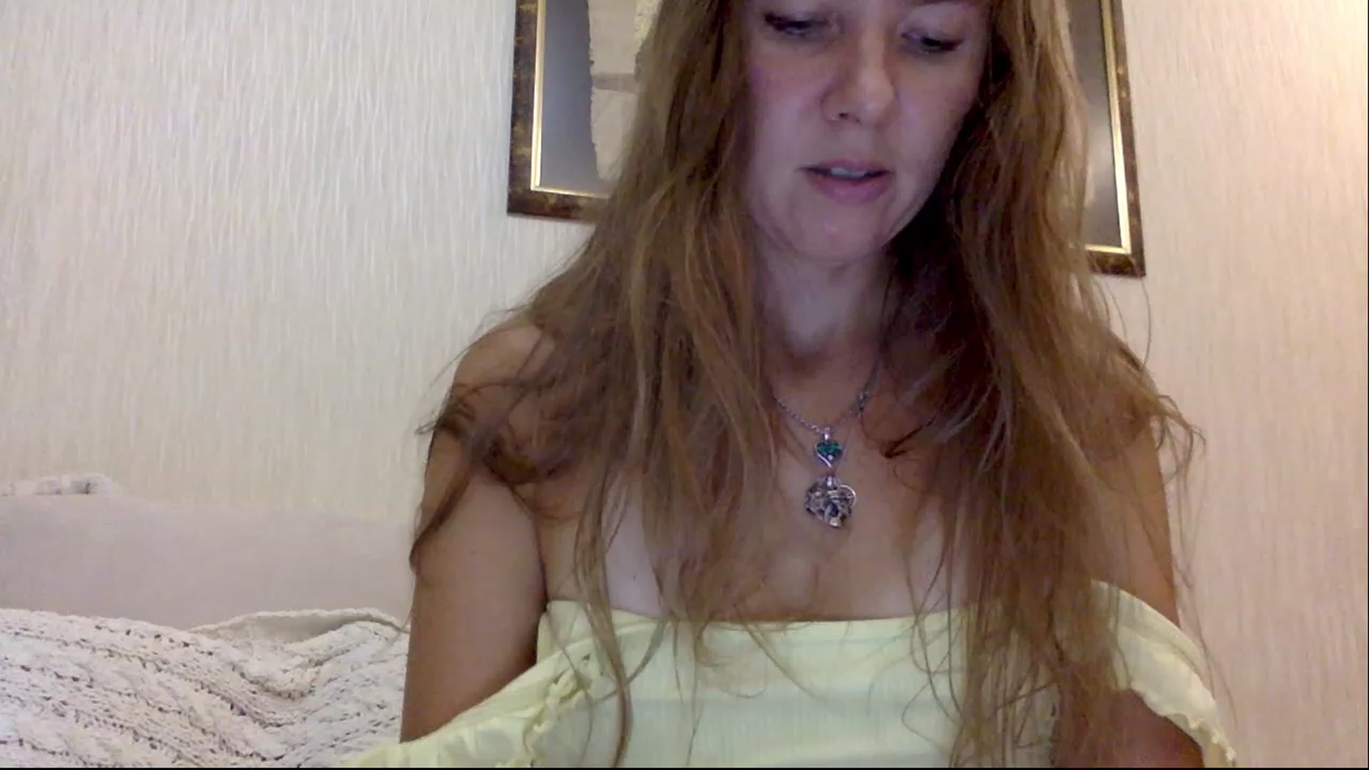 Gallery image thumbnail from KITTENGER's myfreecams stream on, 11/14/2022, 15:56 image 18 of 20