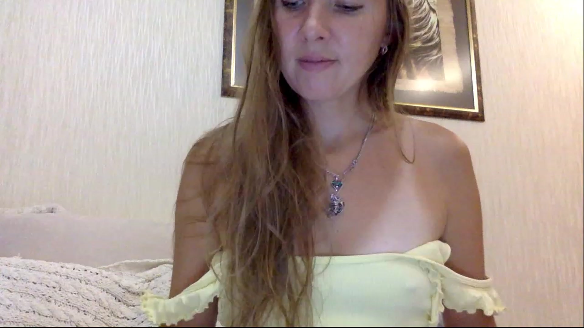 Gallery image thumbnail from KITTENGER's myfreecams stream on, 11/14/2022, 15:56 image 11 of 20
