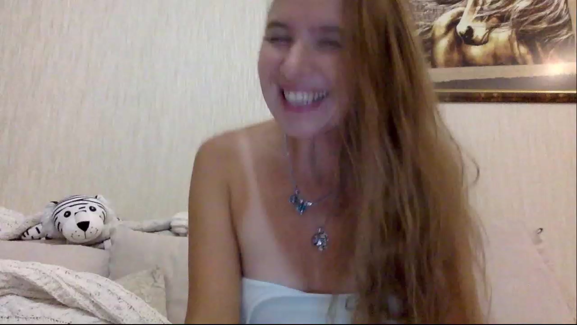 Gallery image thumbnail from KITTENGER's myfreecams stream on, 11/17/2022, 23:45 image 12 of 20