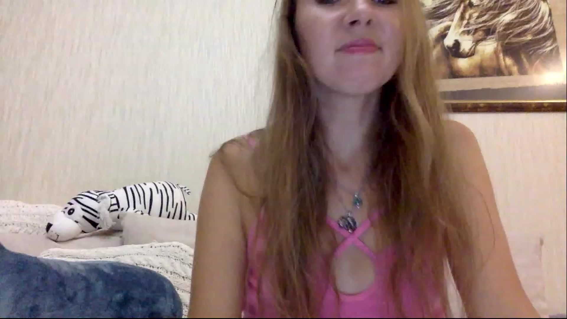 Gallery image thumbnail from KITTENGER's myfreecams stream on, 11/19/2022, 15:57 image 4 of 20