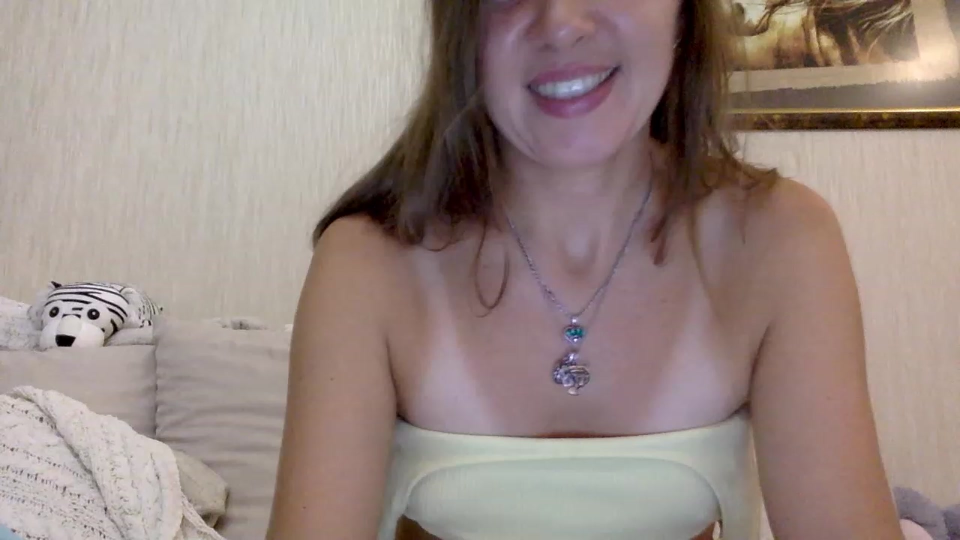 Gallery image thumbnail from KITTENGER's myfreecams stream on, 11/24/2022, 23:39 image 19 of 20