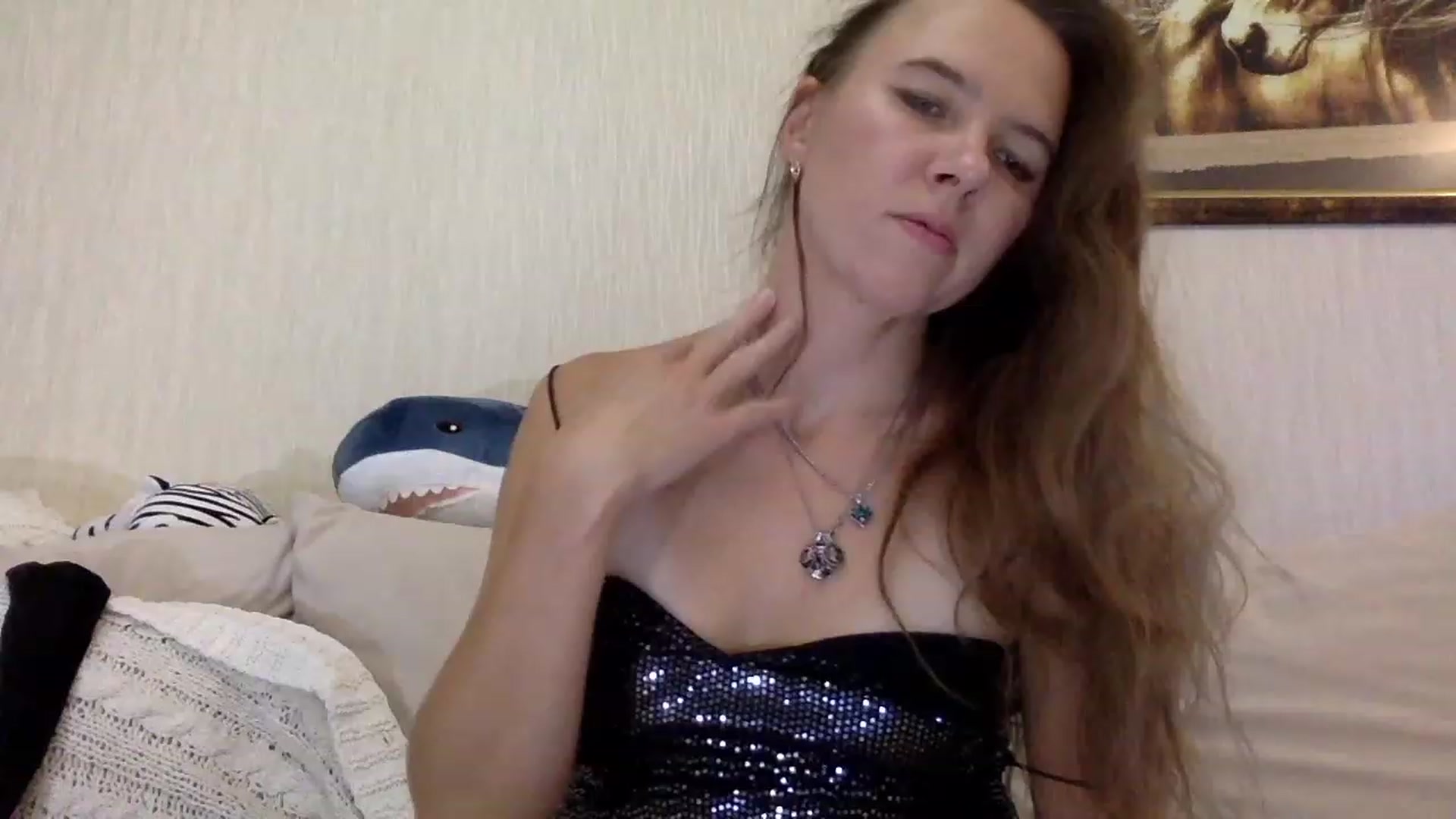 Gallery image thumbnail from KITTENGER's myfreecams stream on, 12/25/2022, 24:04 image 9 of 20