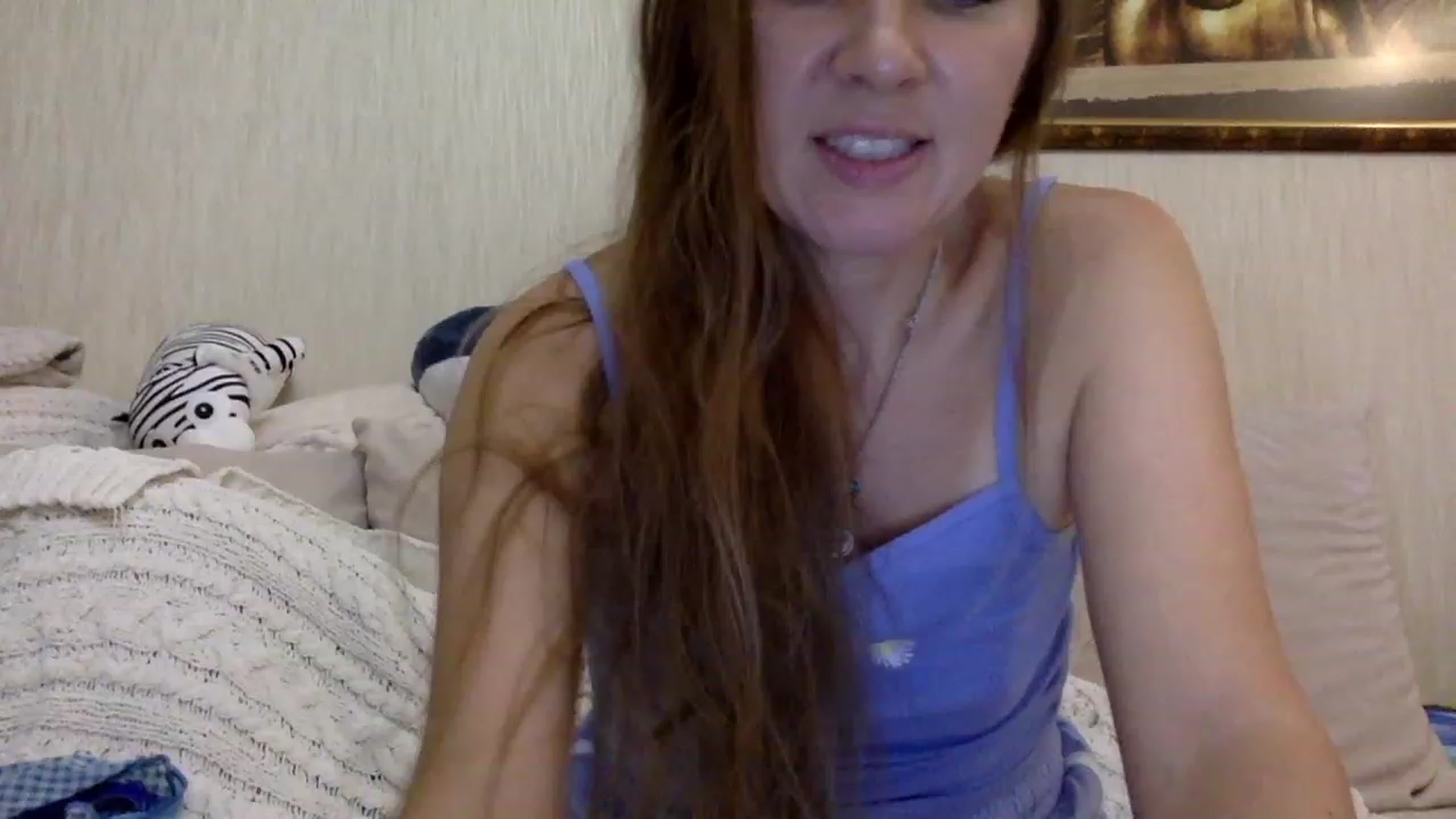 Gallery image thumbnail from KITTENGER's myfreecams stream on, 01/03/2023, 14:34 image 6 of 20