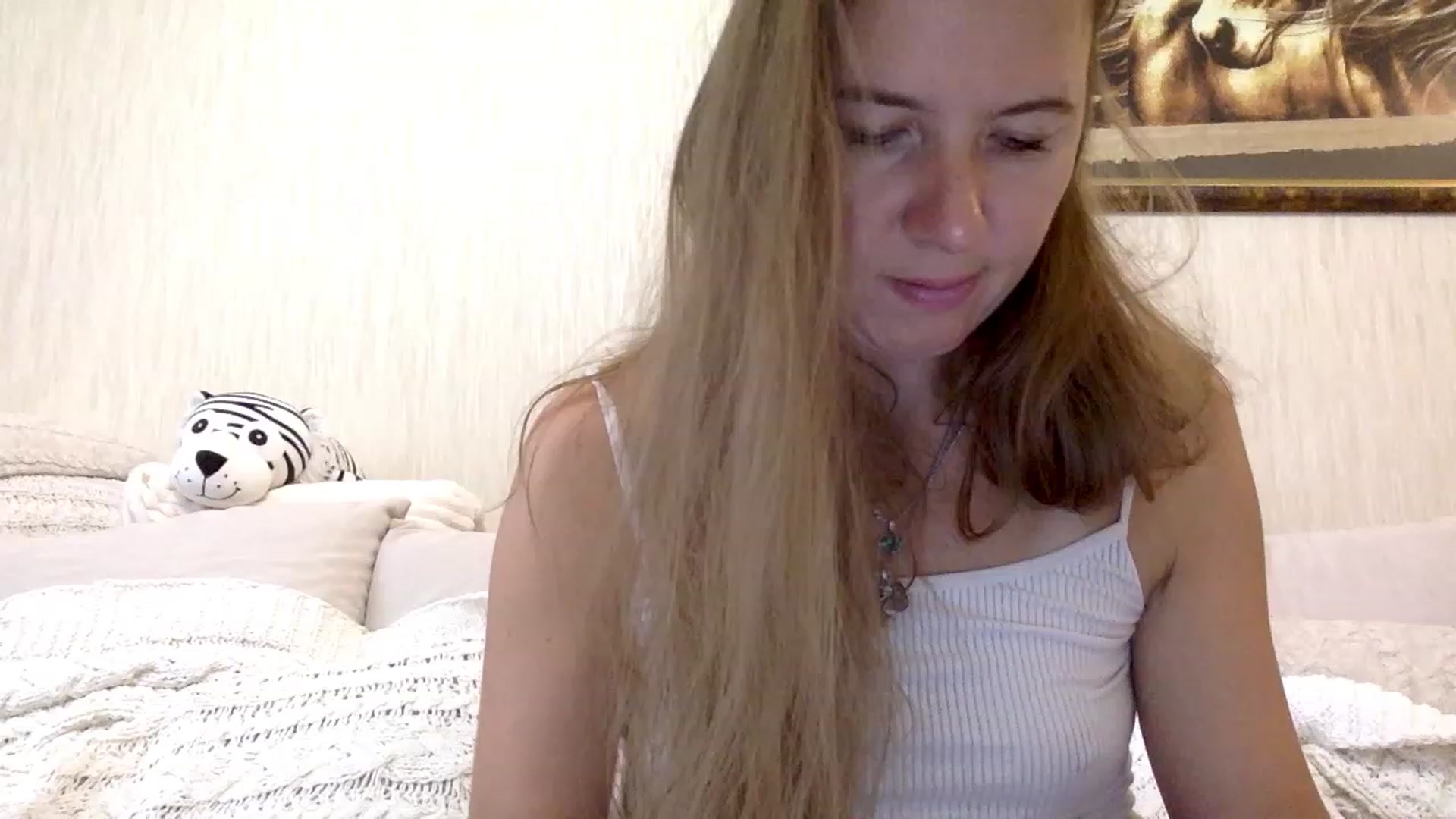Gallery image thumbnail from KITTENGER's myfreecams stream on, 02/28/2023, 10:31 image 14 of 20