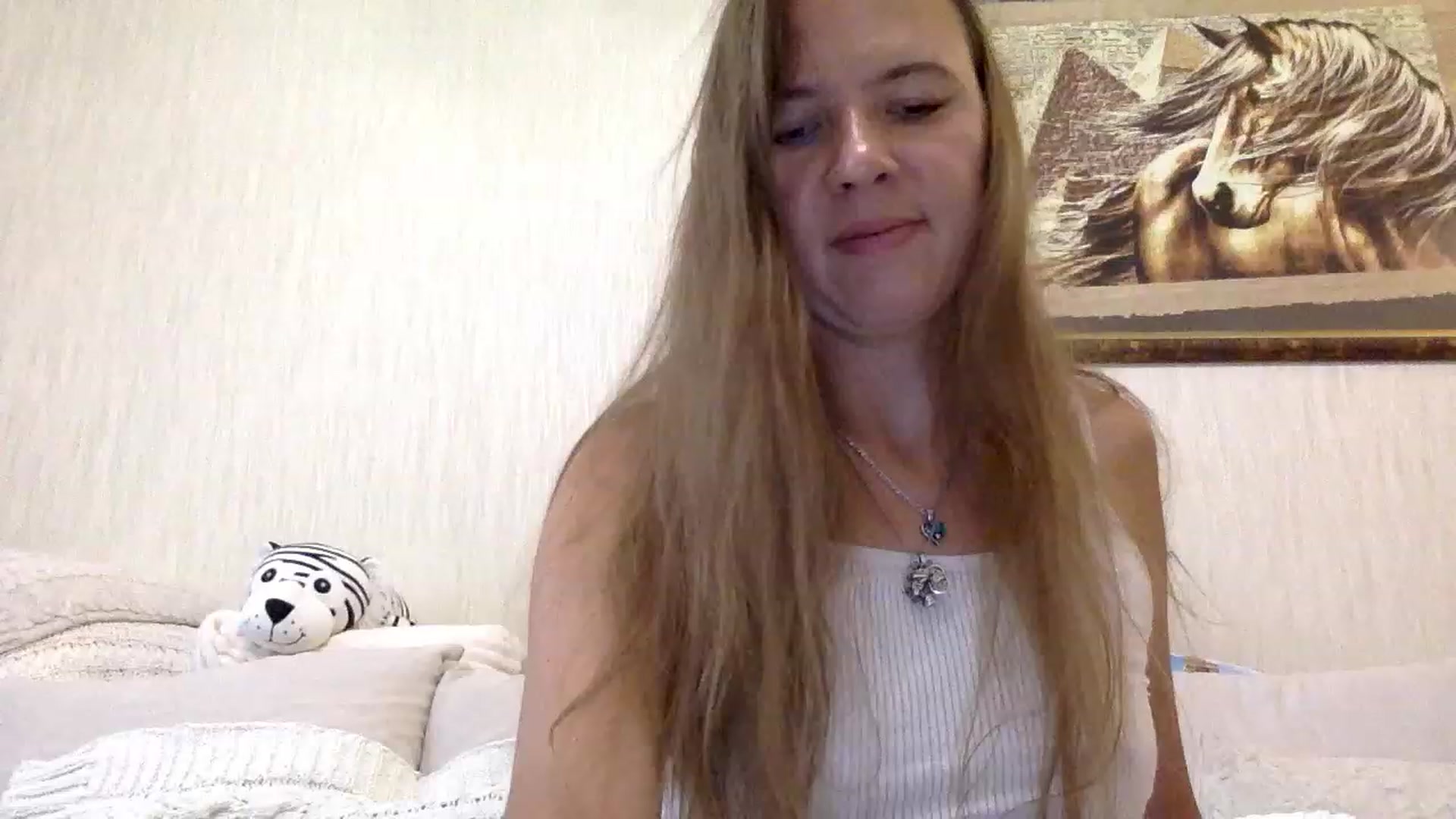 Gallery image thumbnail from KITTENGER's myfreecams stream on, 02/28/2023, 10:31 image 16 of 20
