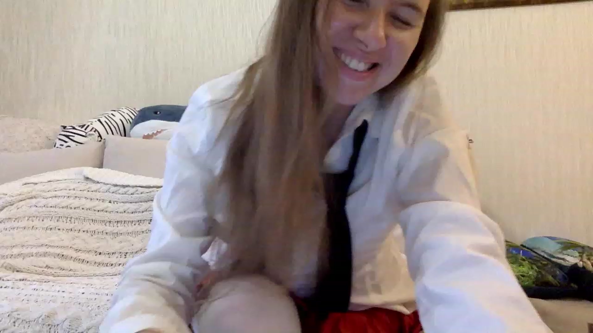 Gallery image thumbnail from KITTENGER's myfreecams stream on, 03/16/2023, 13:50 image 3 of 20