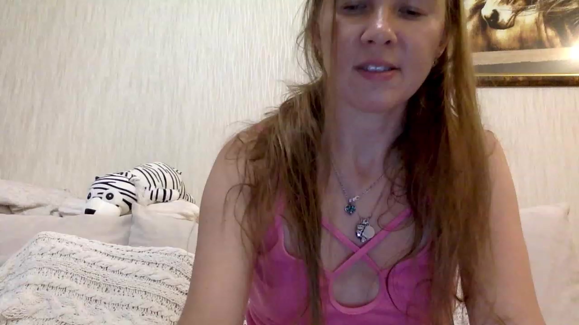 Gallery image thumbnail from KITTENGER's myfreecams stream on, 05/20/2023, 17:02 image 15 of 20