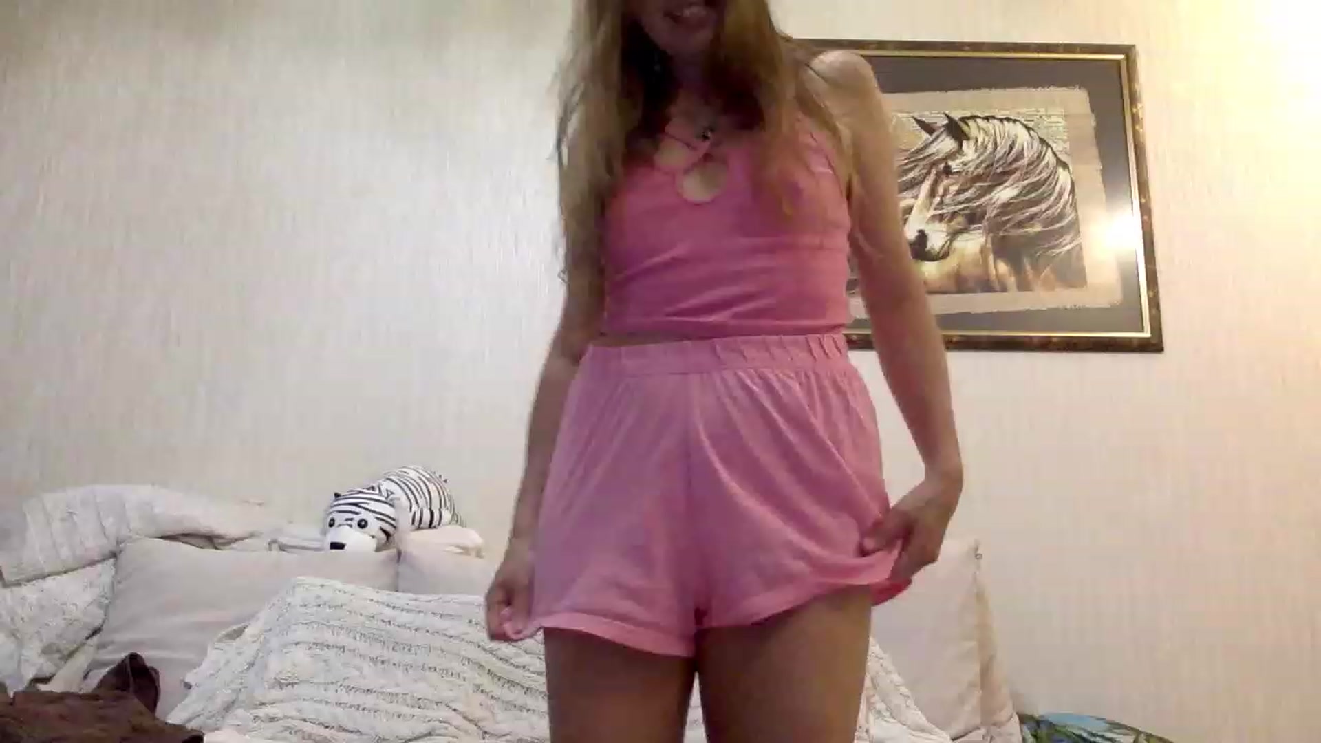 Gallery image thumbnail from KITTENGER's myfreecams stream on, 05/20/2023, 17:02 image 17 of 20