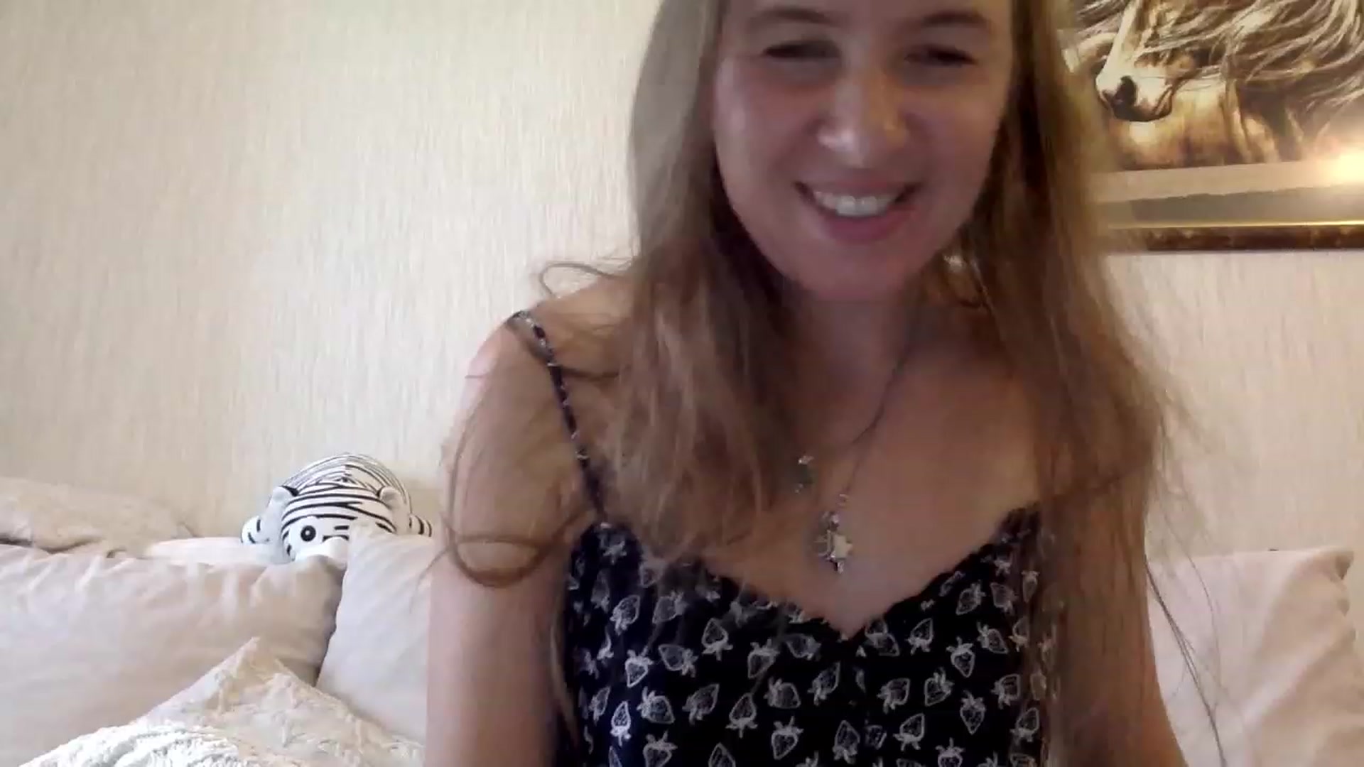 Gallery image thumbnail from KITTENGER's myfreecams stream on, 05/24/2023, 13:02 image 4 of 20