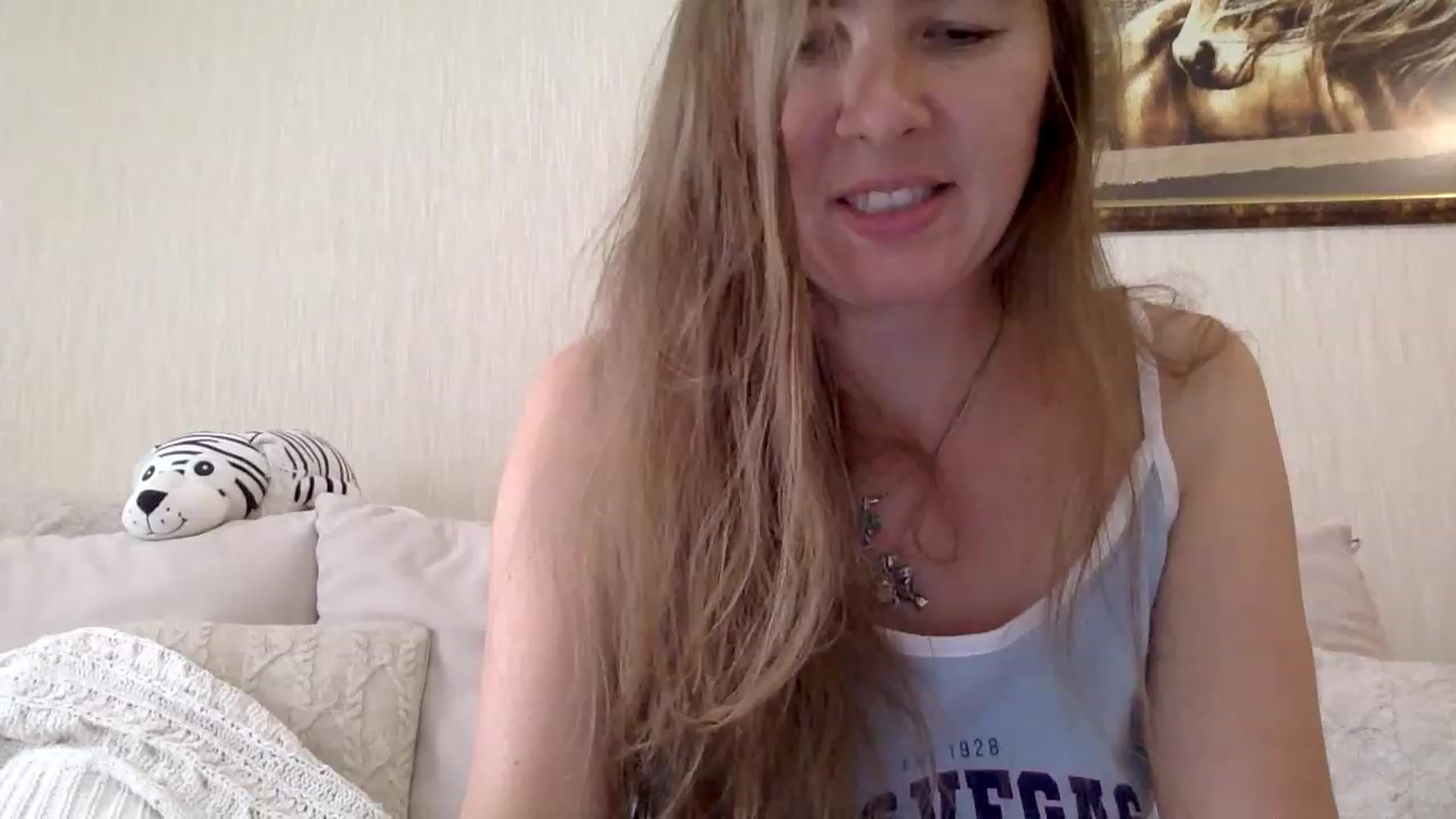 Gallery image thumbnail from KITTENGER's myfreecams stream on, 06/09/2023, 15:11 image 8 of 20